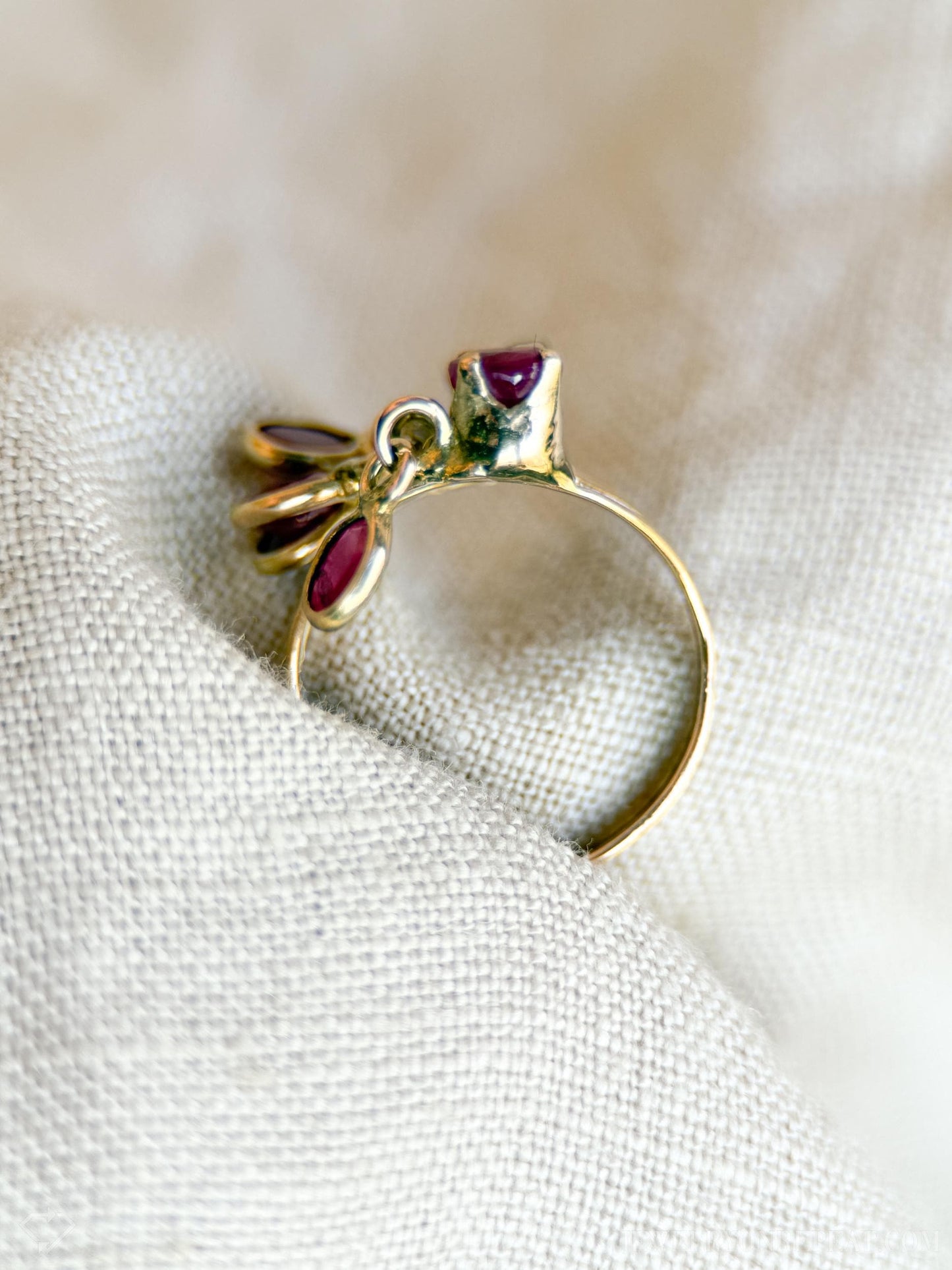 Vintage Charm Dangle Ruby Ring in 14k Gold, Antique Jewelry from the 1970s - Timeless, Sustainable, @JewelryOnRepeat