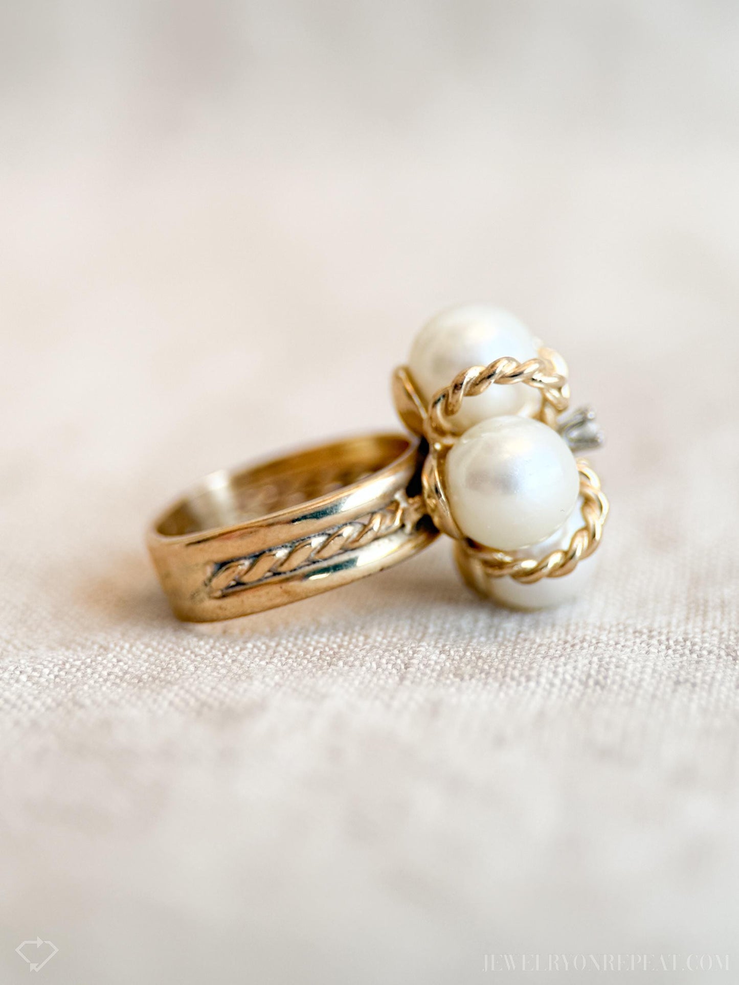 Vintage Cluster Pearl Ring in 14k Gold, Antique Jewelry from the 1970s - Timeless, Sustainable, @JewelryOnRepeat