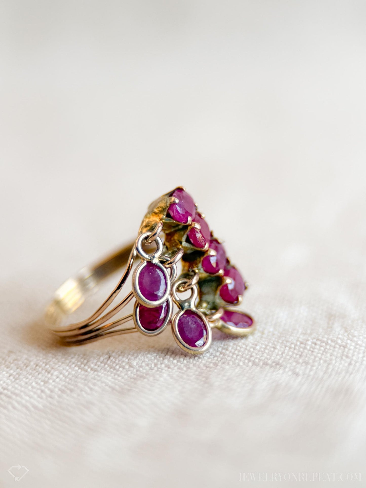 Vintage Charm Dangle Ruby Ring in 14k Gold, Antique Jewelry from the 1970s - Timeless, Sustainable, @JewelryOnRepeat