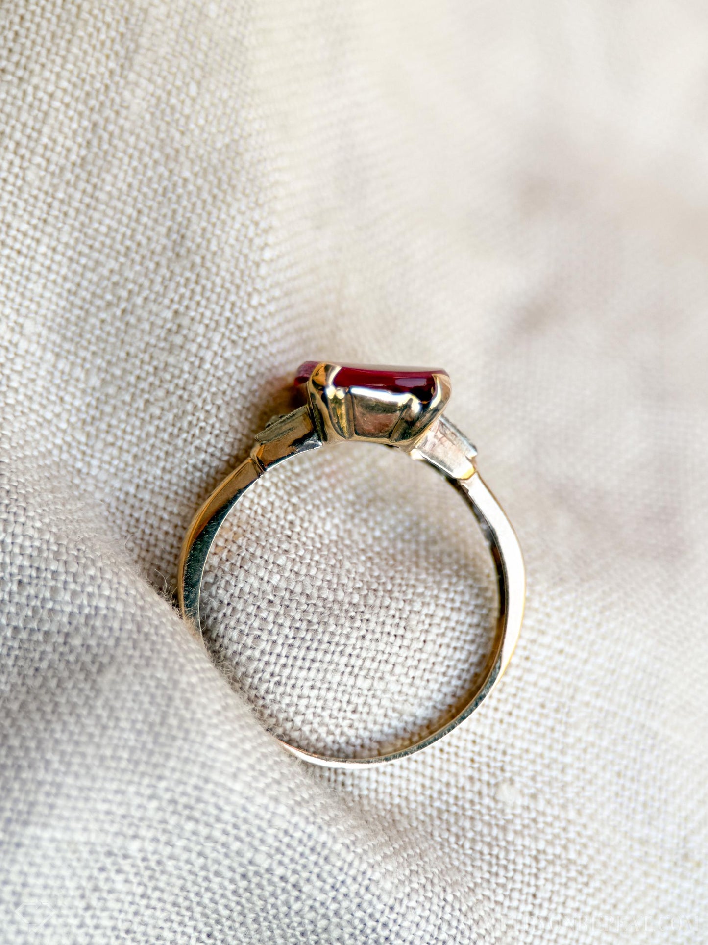 Vintage Art Deco Ruby Ring in 10k Gold, Antique Jewelry from the 1920s - Timeless, Sustainable, @JewelryOnRepeat