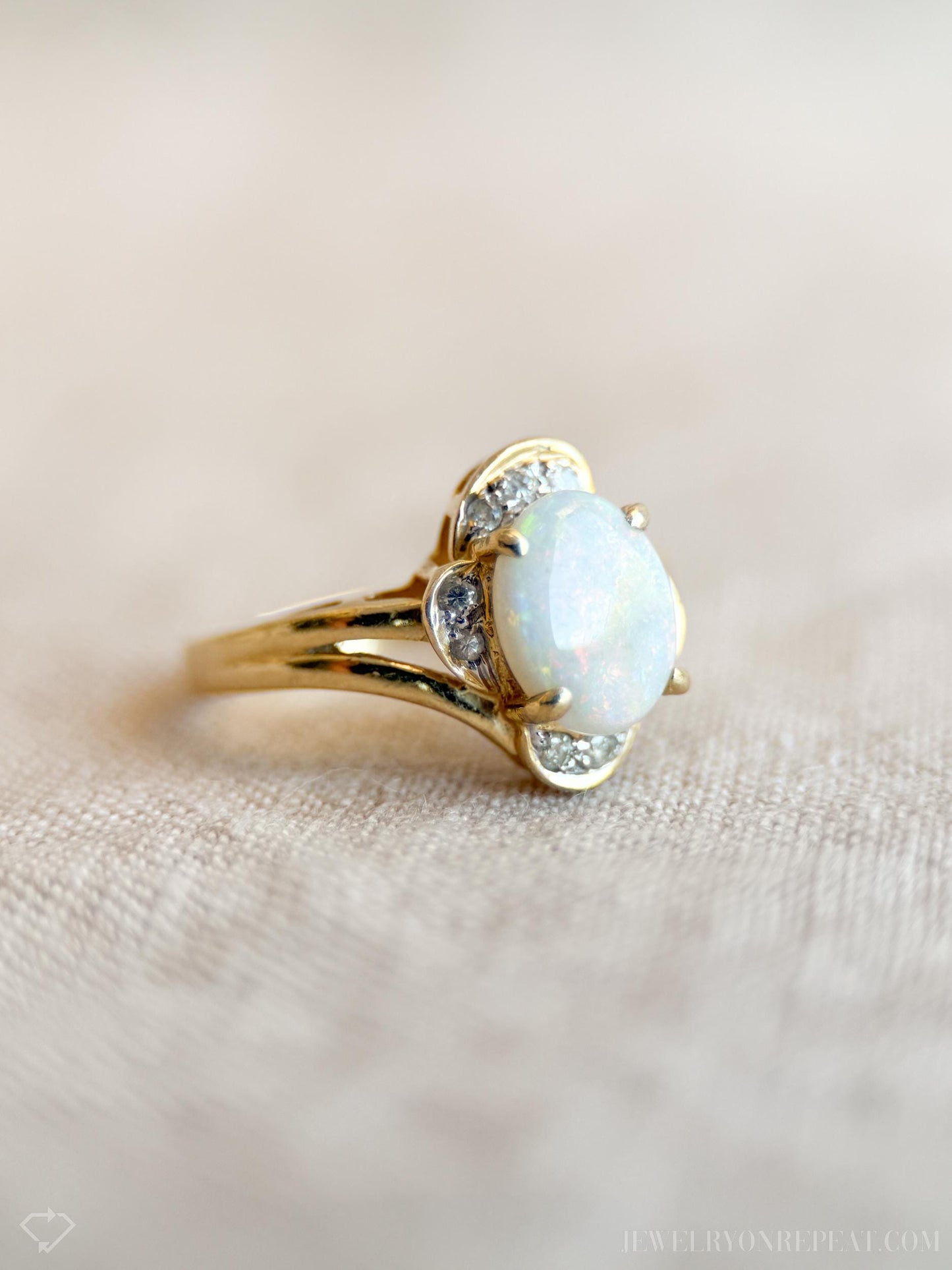 Vintage Opal and Diamond Ring in 14k Gold, Antique Jewelry from the 1990s - Timeless, Sustainable, @JewelryOnRepeat