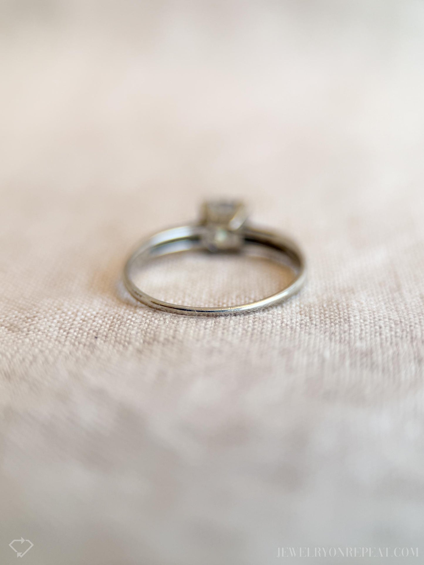 Vintage Art Deco Diamond Solitaire Engagement Ring in 14k Gold, Antique Jewelry from the 1950s - Timeless, Sustainable, @JewelryOnRepeat
