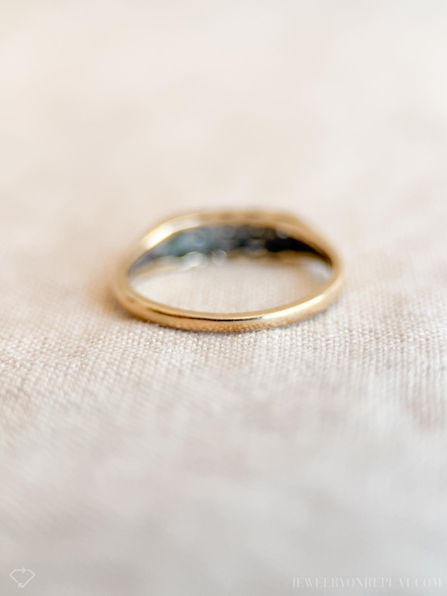 Vintage Diamond Wedding Band in 14k Gold, Antique Jewelry from the 1920s - Timeless, Sustainable, @JewelryOnRepeat