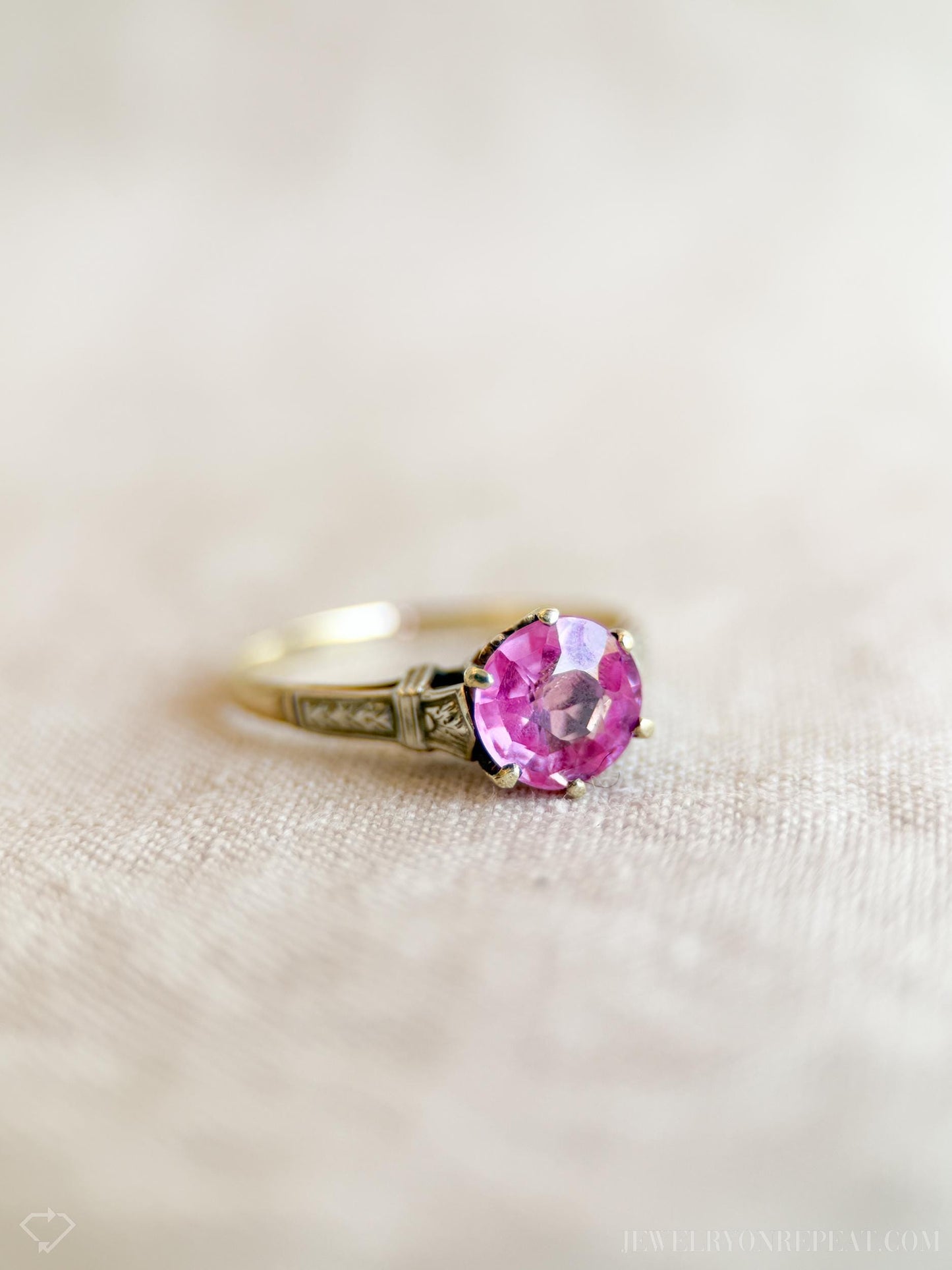 Vintage Art Deco Pink Sapphire Gemstone Solitaire Ring in 10k Gold, Antique Jewelry from the 1930s - Timeless, Sustainable, @JewelryOnRepeat
