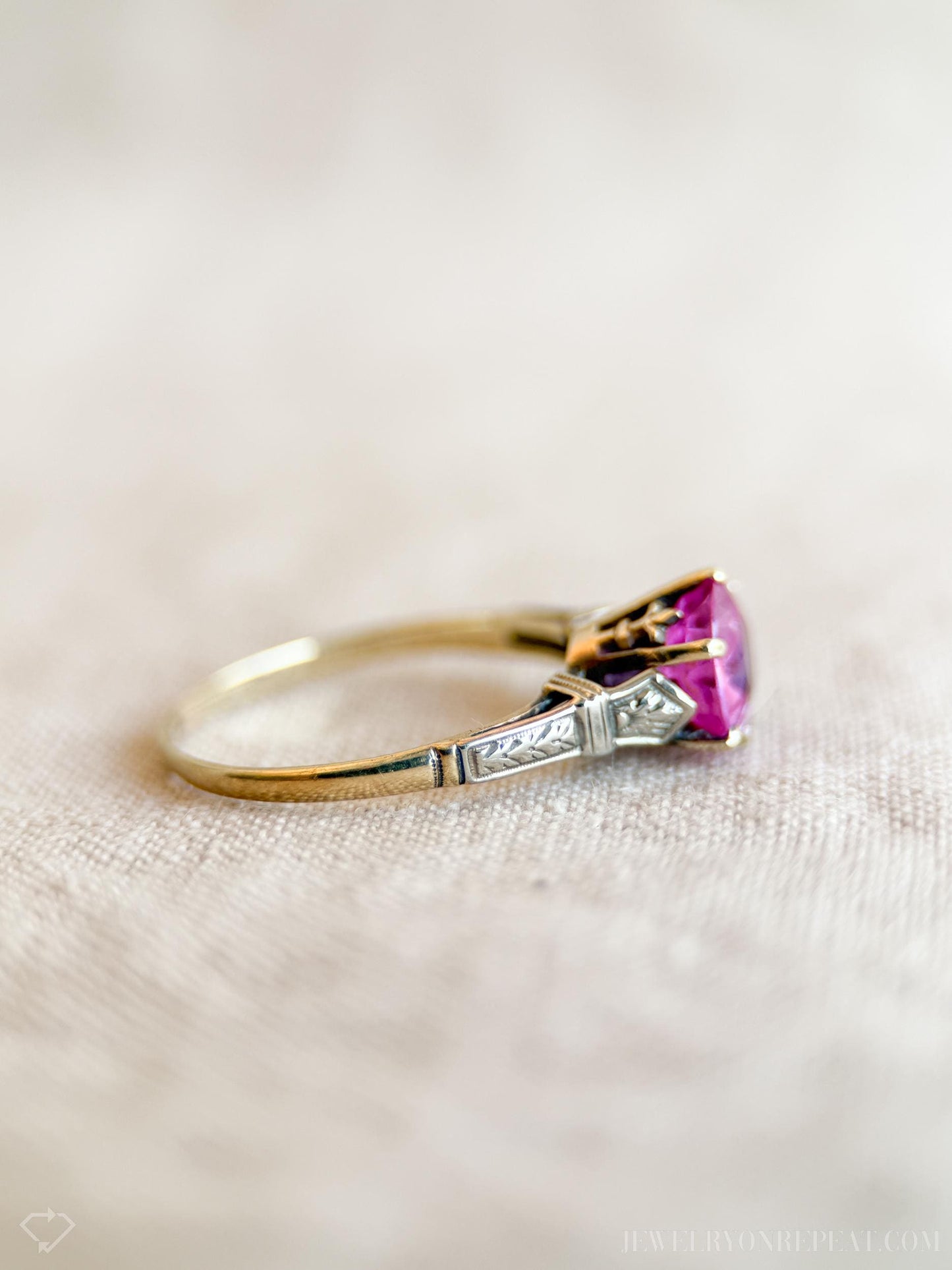 Vintage Art Deco Pink Sapphire Gemstone Solitaire Ring in 10k Gold, Antique Jewelry from the 1930s - Timeless, Sustainable, @JewelryOnRepeat