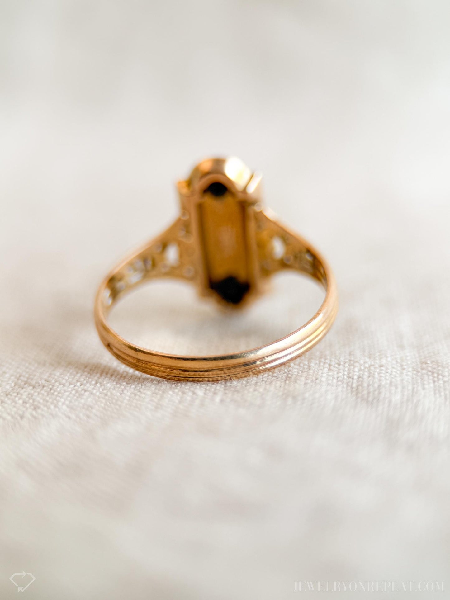 Vintage Art Deco Ruby and Pearl Ring in 18k Rose Gold, Antique Jewelry from the 1880s - Timeless, Sustainable, @JewelryOnRepeat