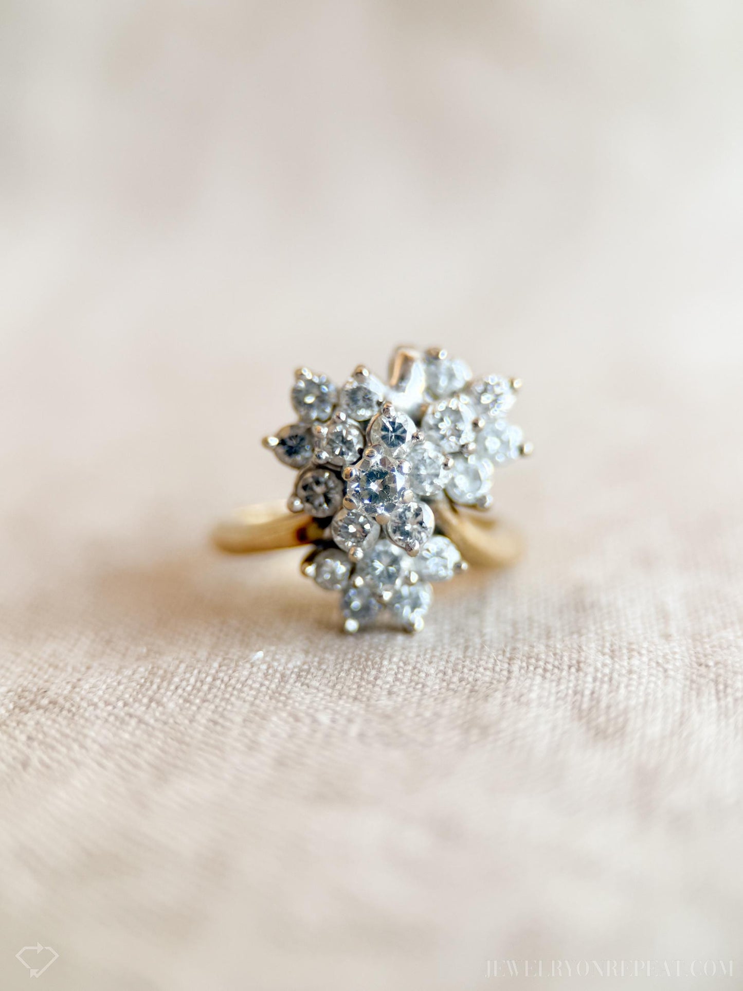Vintage Diamond Cluster Ring in 14k Gold, Vintage Jewelry from the 1970s - Timeless, Sustainable, @JewelryOnRepeat