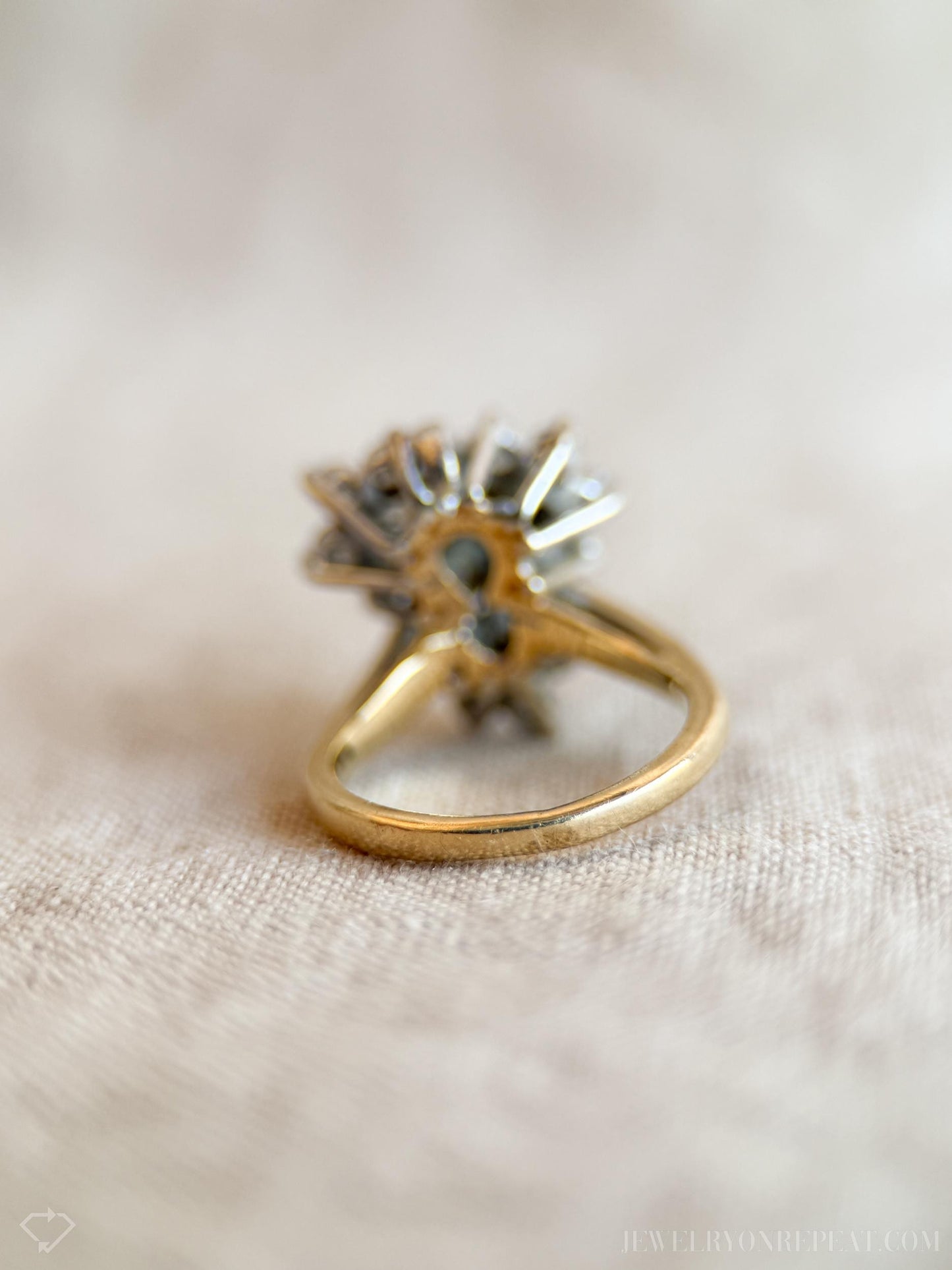 Vintage Diamond Cluster Ring in 14k Gold, Vintage Jewelry from the 1970s - Timeless, Sustainable, @JewelryOnRepeat