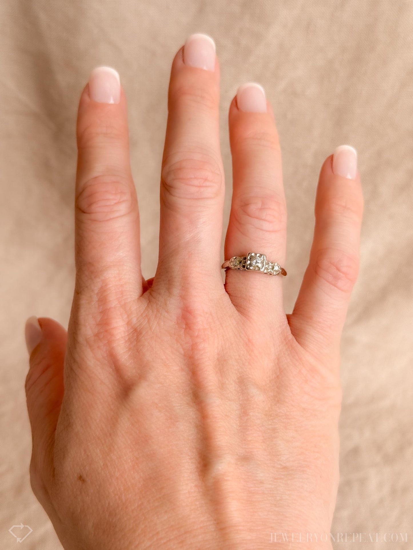 Vintage Art Deco Diamond Ring in 14k White Gold, Antique Jewelry from the 1950s - Timeless, Sustainable, @JewelryOnRepeat