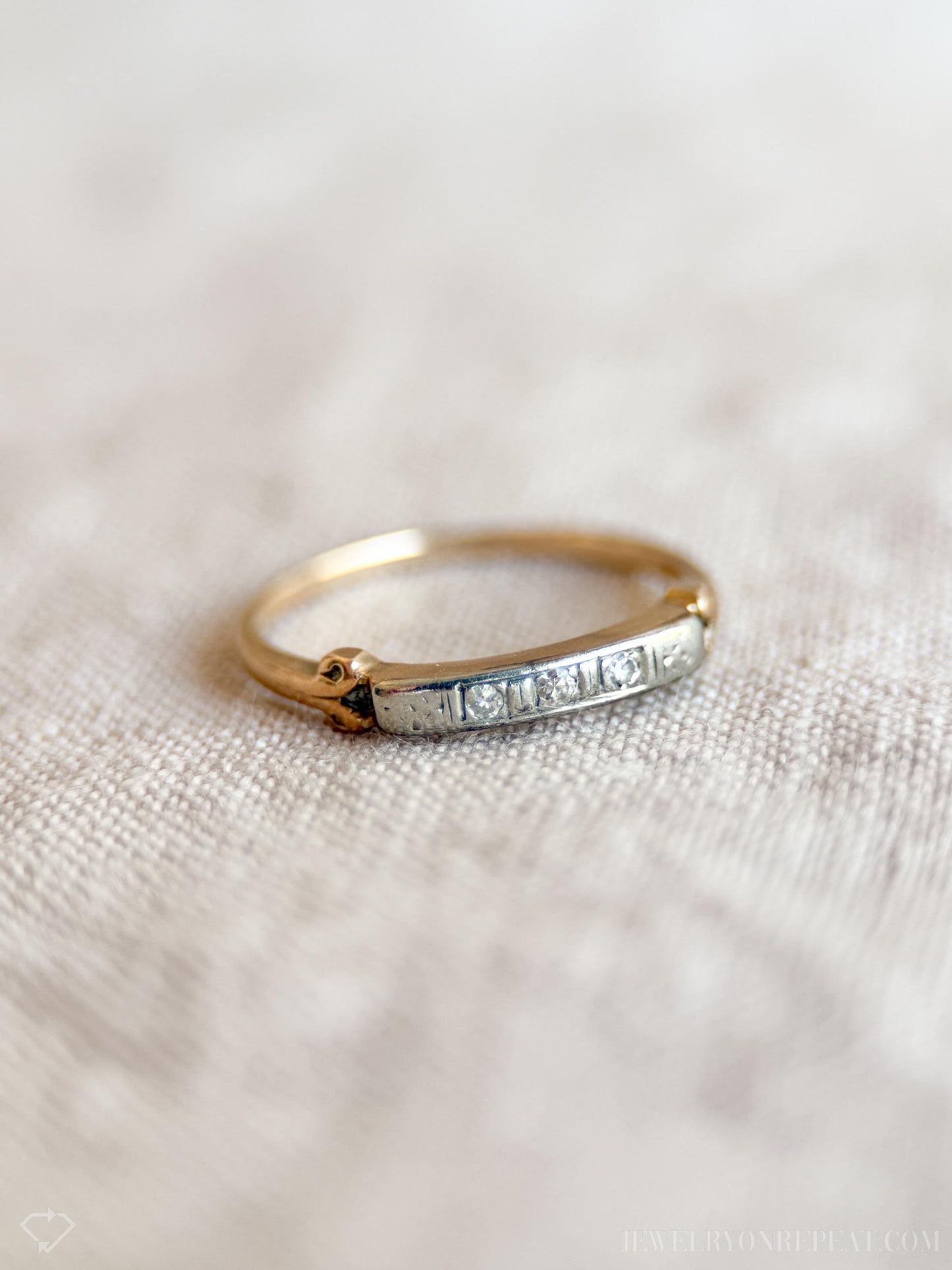 Vintage Diamond Wedding Band in 14k Gold, Antique Jewelry from the 1940s - Timeless, Sustainable, @JewelryOnRepeat
