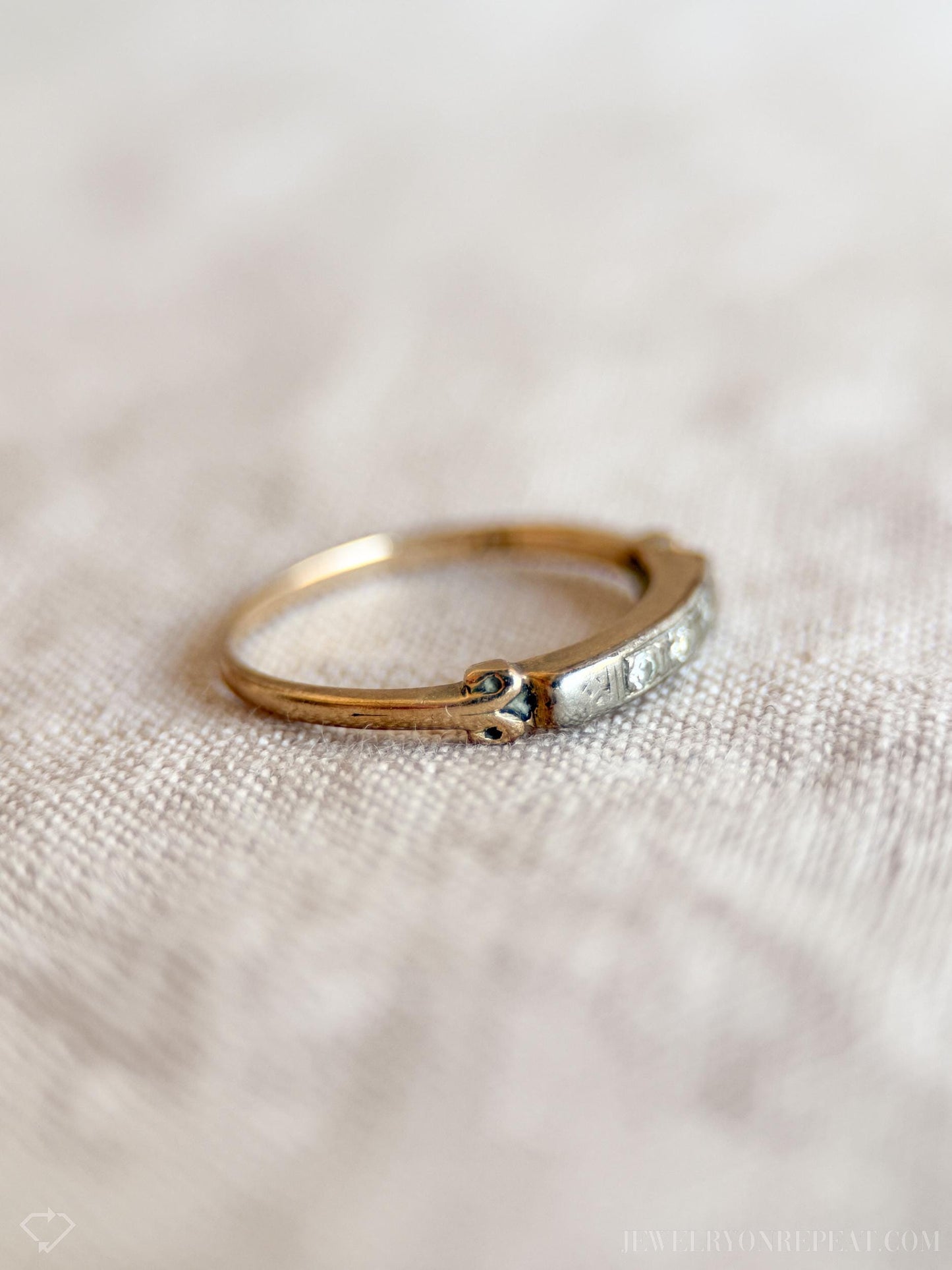 Vintage Diamond Wedding Band in 14k Gold, Antique Jewelry from the 1940s - Timeless, Sustainable, @JewelryOnRepeat