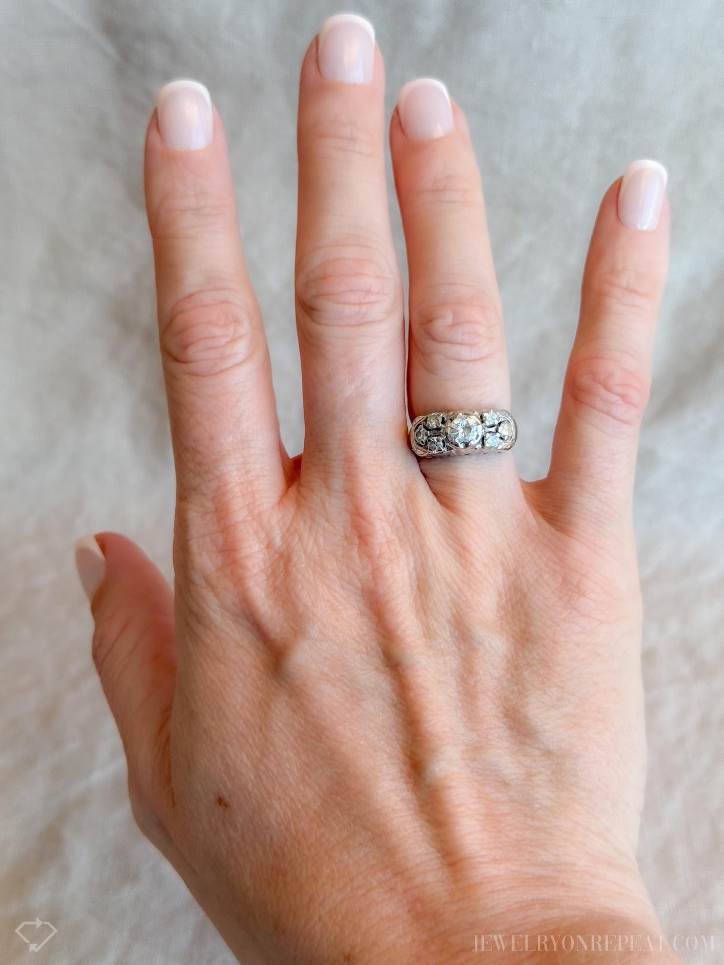 Vintage Art Deco Diamond Engagement Ring in 14k White Gold, Antique Jewelry from the 1950s - Timeless, Sustainable, @JewelryOnRepeat