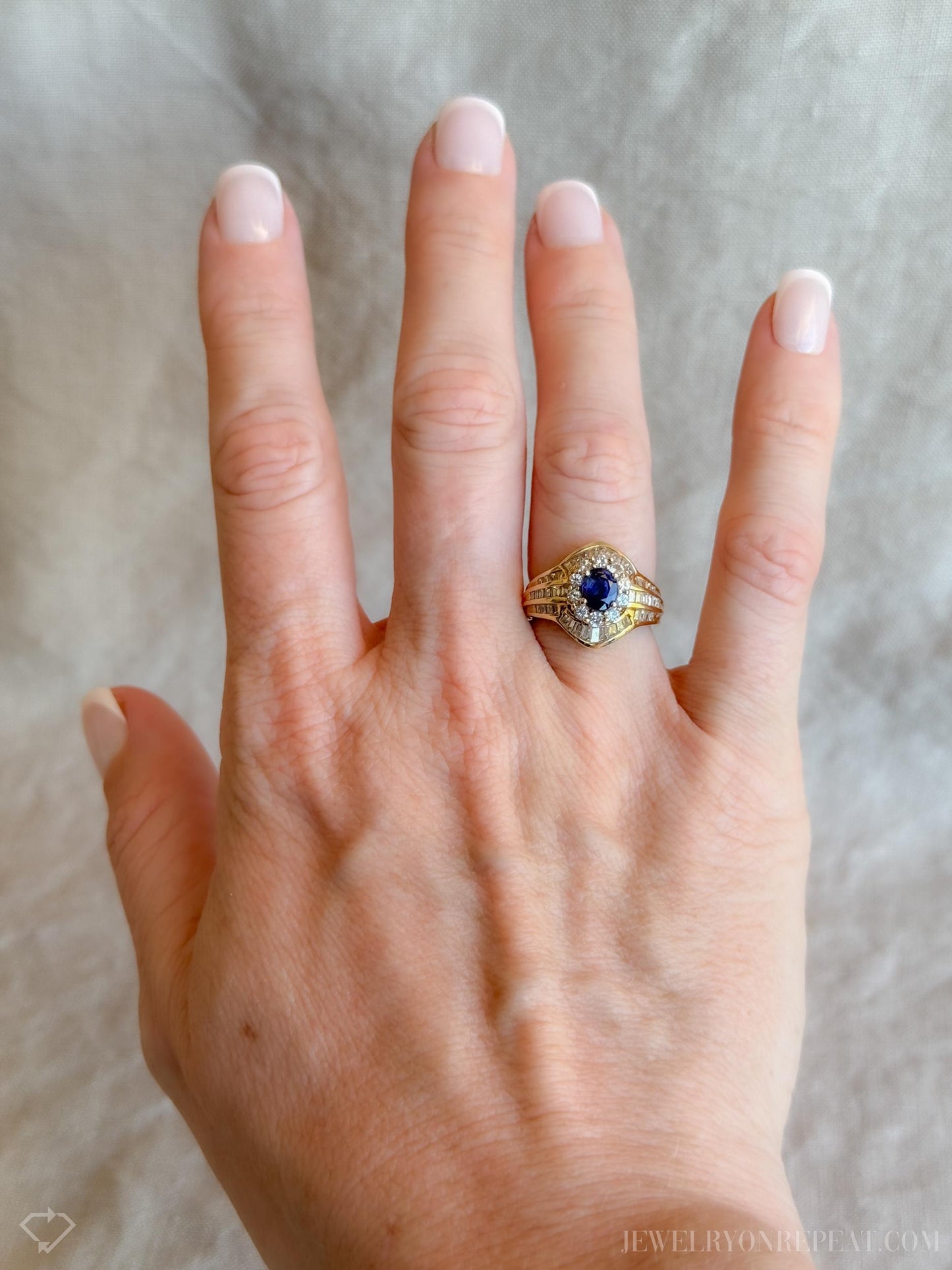 Vintage Sapphire Diamond Halo Gemstone Ring in 18k Gold, Retro Jewelry from the 1990s - Timeless, Sustainable, @JewelryOnRepeat