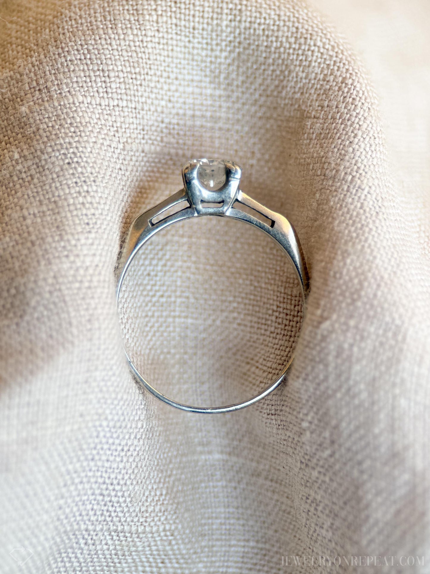 Vintage Art Deco Diamond Solitaire Engagement Ring in 14k Gold, Antique Jewelry from the 1950s - Timeless, Sustainable, @JewelryOnRepeat