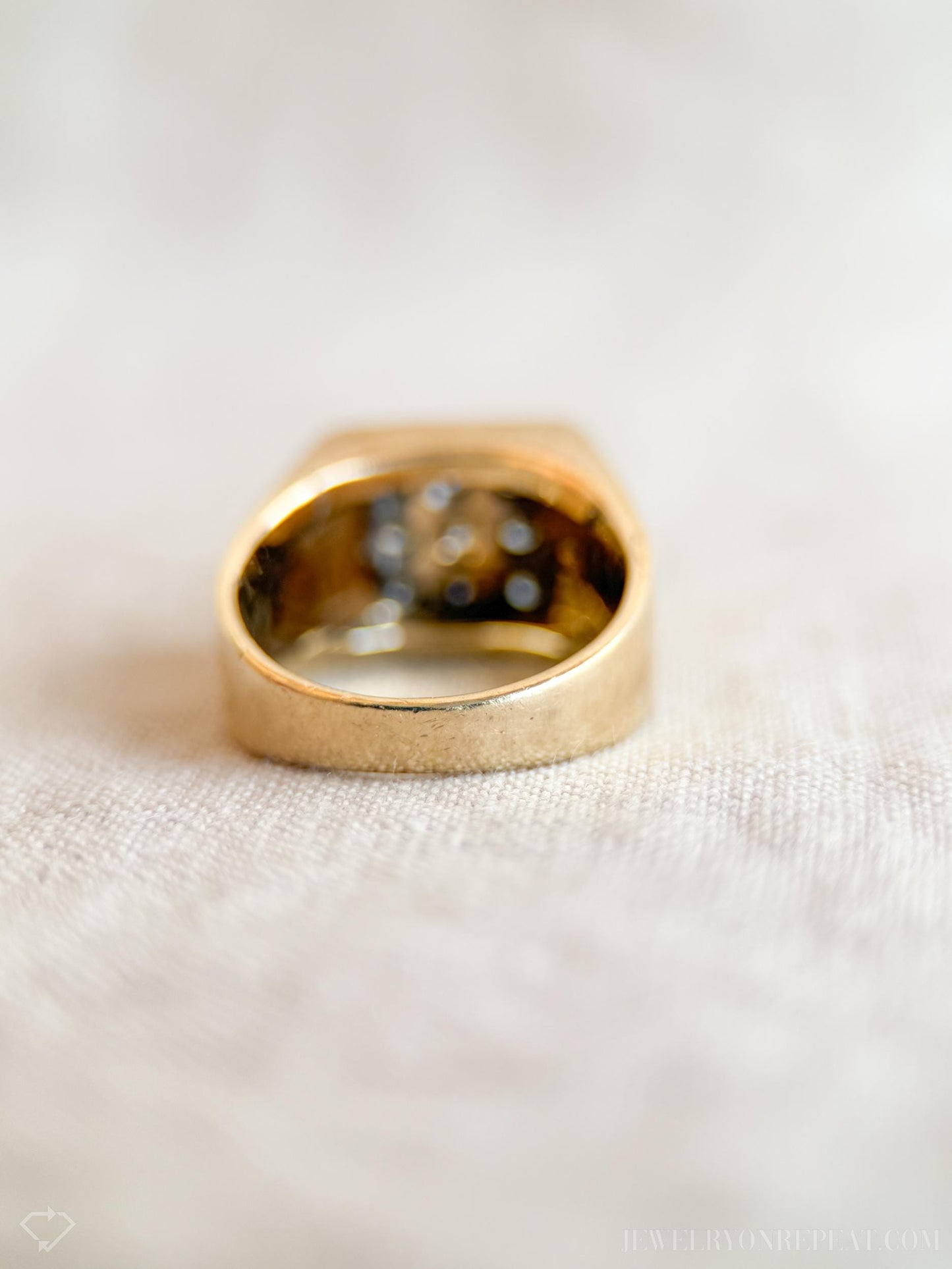 Vintage Unisex Diamond Cluster Flat Top Ring in 14k Gold, Art Deco Jewelry from the 1970s - Timeless, Sustainable @JewelryOnRepeat