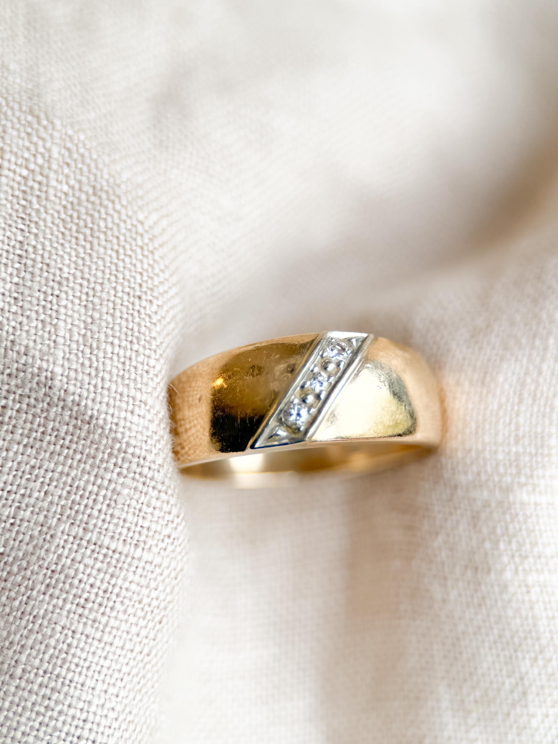 Vintage 1980s 14k Gold Diamond Ring - Antique Heirloom Jewelry for Engagement or Anniversary