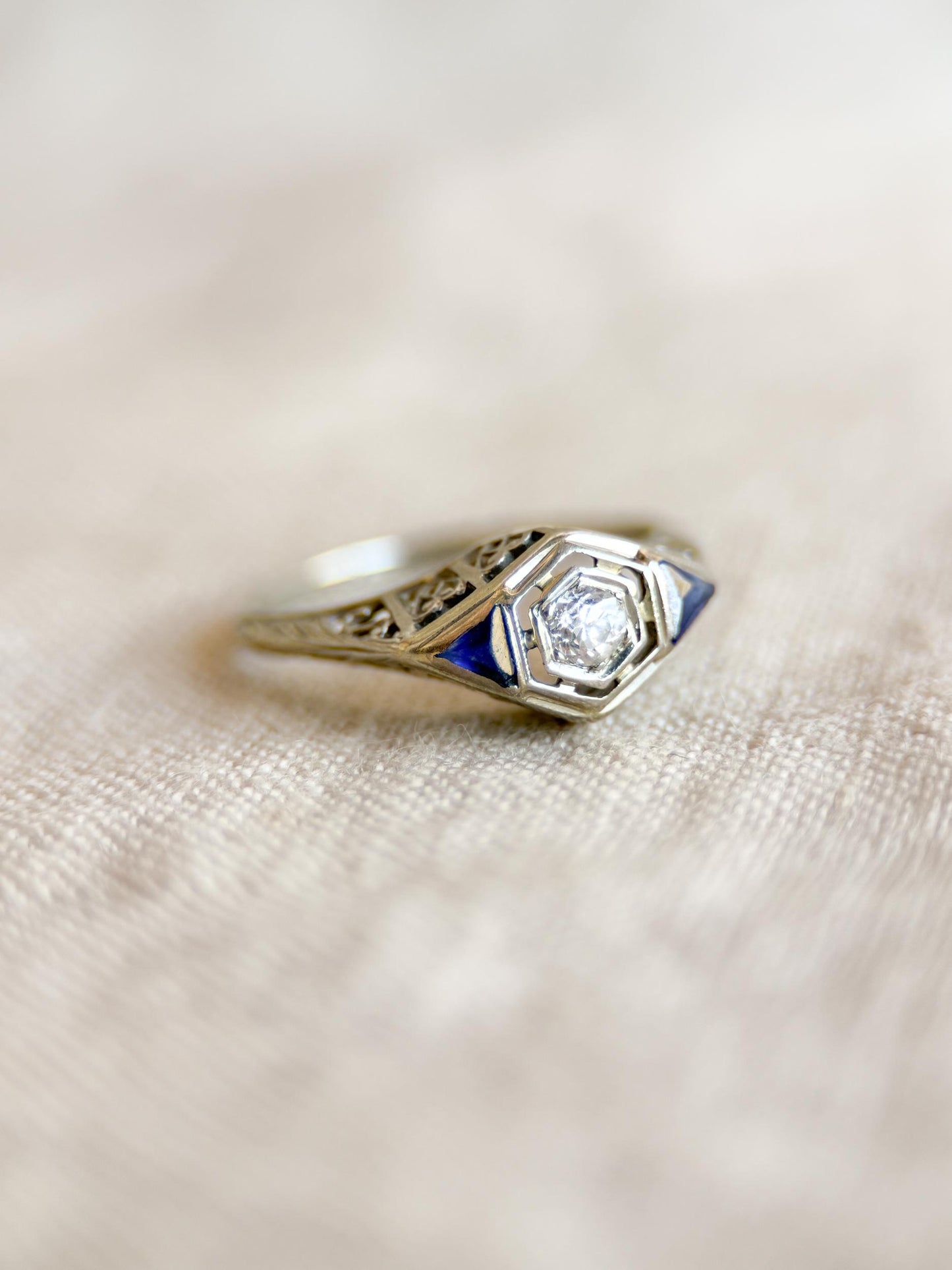 Vintage Art Deco Diamond and Sapphire Engagement Ring in 14k White Gold, Antique Jewelry from the 1920s