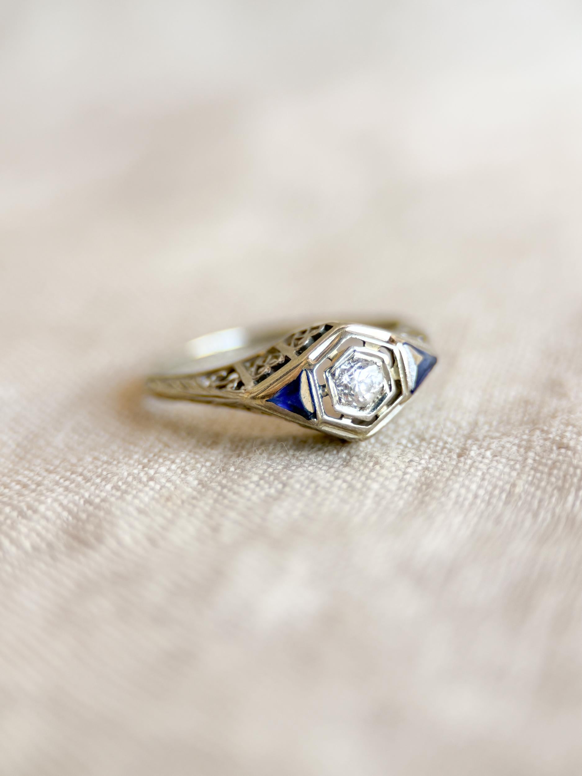 Vintage Art Deco Diamond and Sapphire Engagement Ring in 14k White Gold, Antique Jewelry from the 1920s