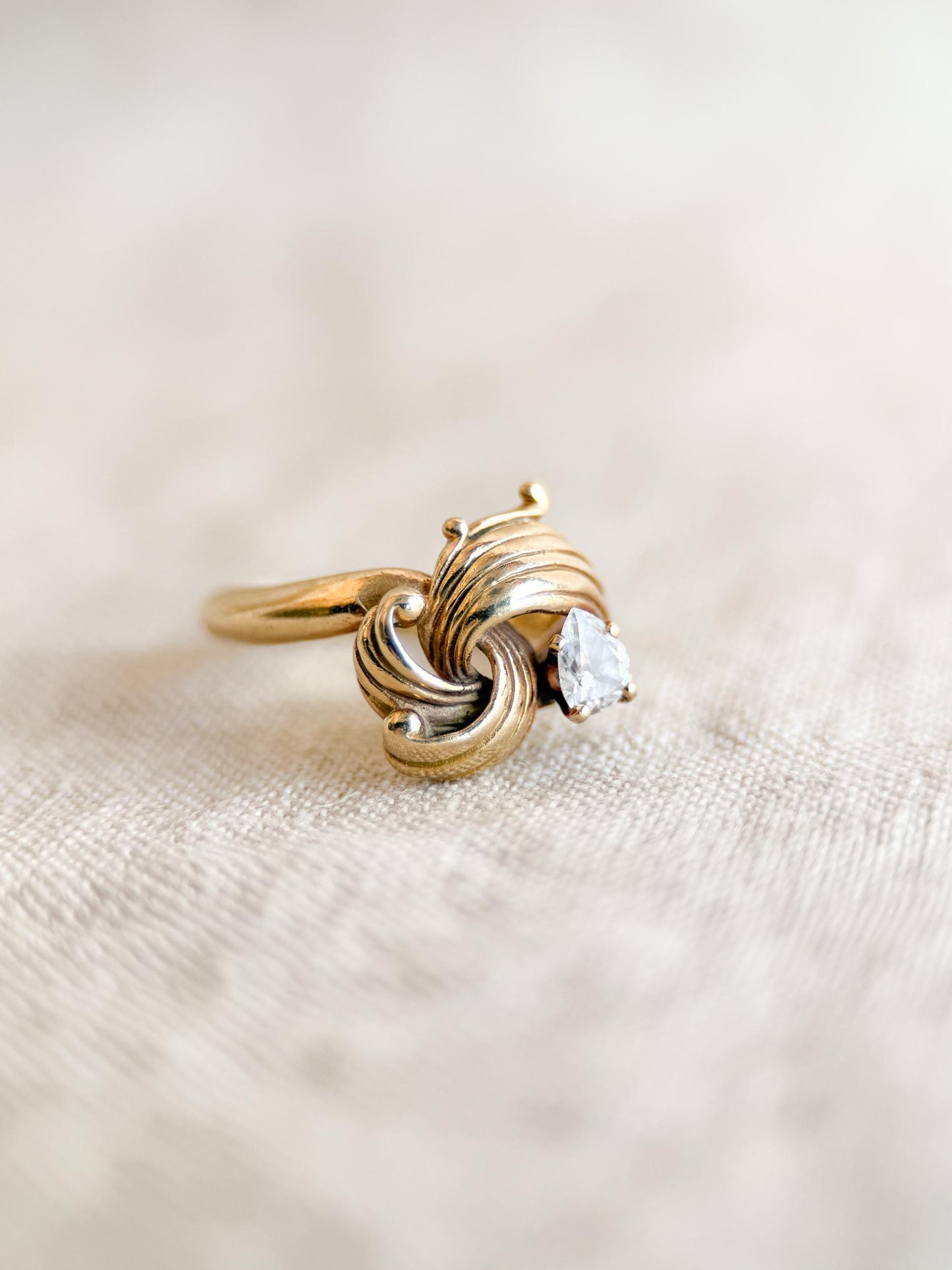 Vintage Pear Cut Diamond Filigree Engagement Ring in 14k Gold, Retro Jewelry from the 1970s