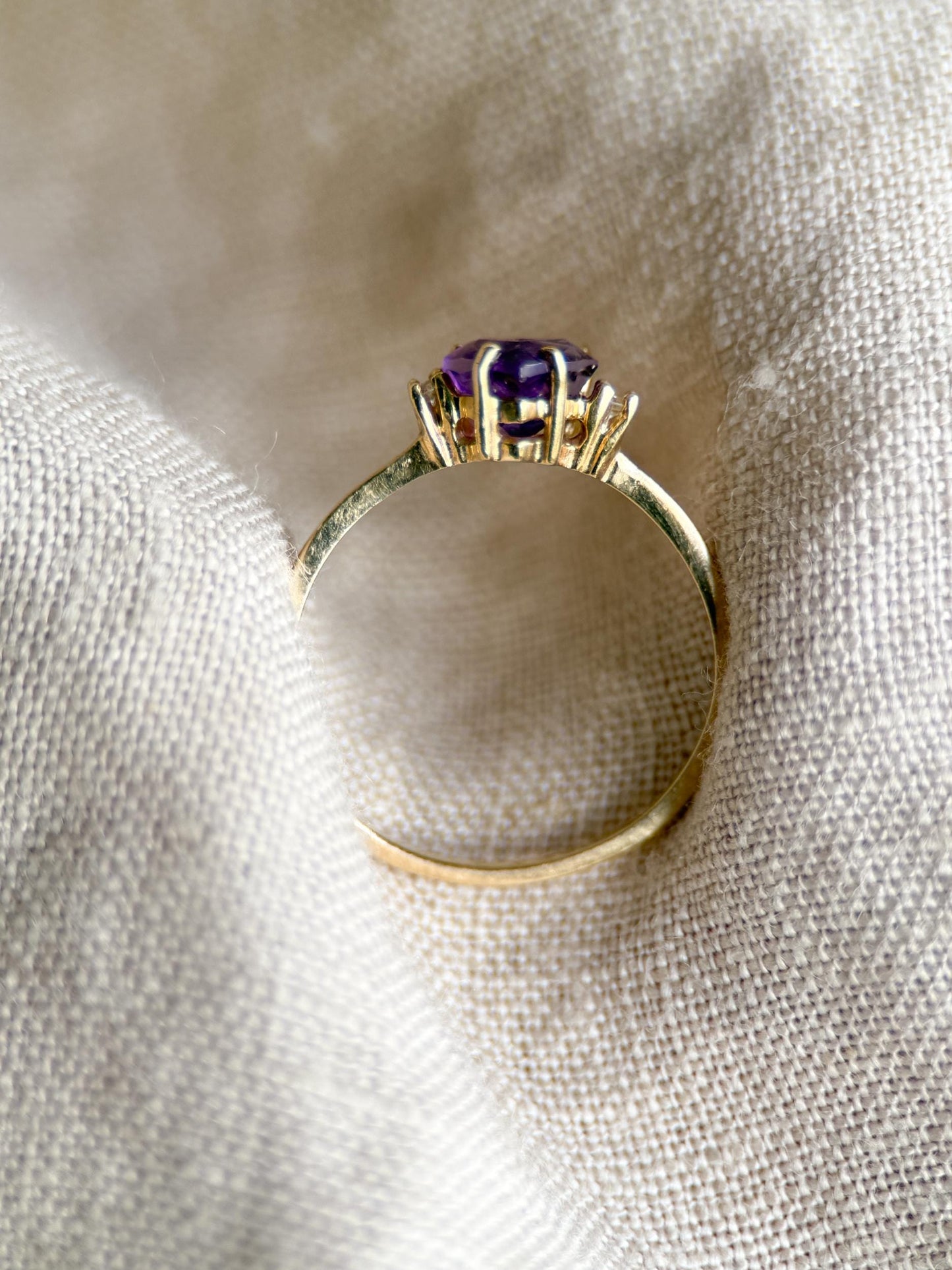 Vintage Purple Amethyst Heart Cut Gemstone Ring in 14k Gold, Retro Jewelry from the 1990s