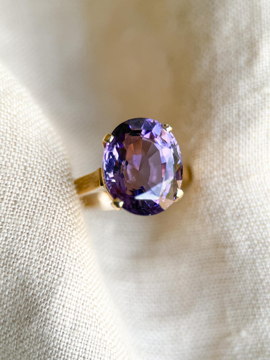 Vintage Oval Purple Amethyst Gemstone Ring – 14k Gold, 1990s