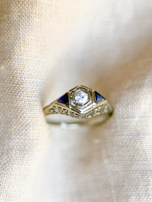Vintage Art Deco Diamond and Sapphire Engagement Ring in 14k White Gold, Antique Jewelry from the 1920s