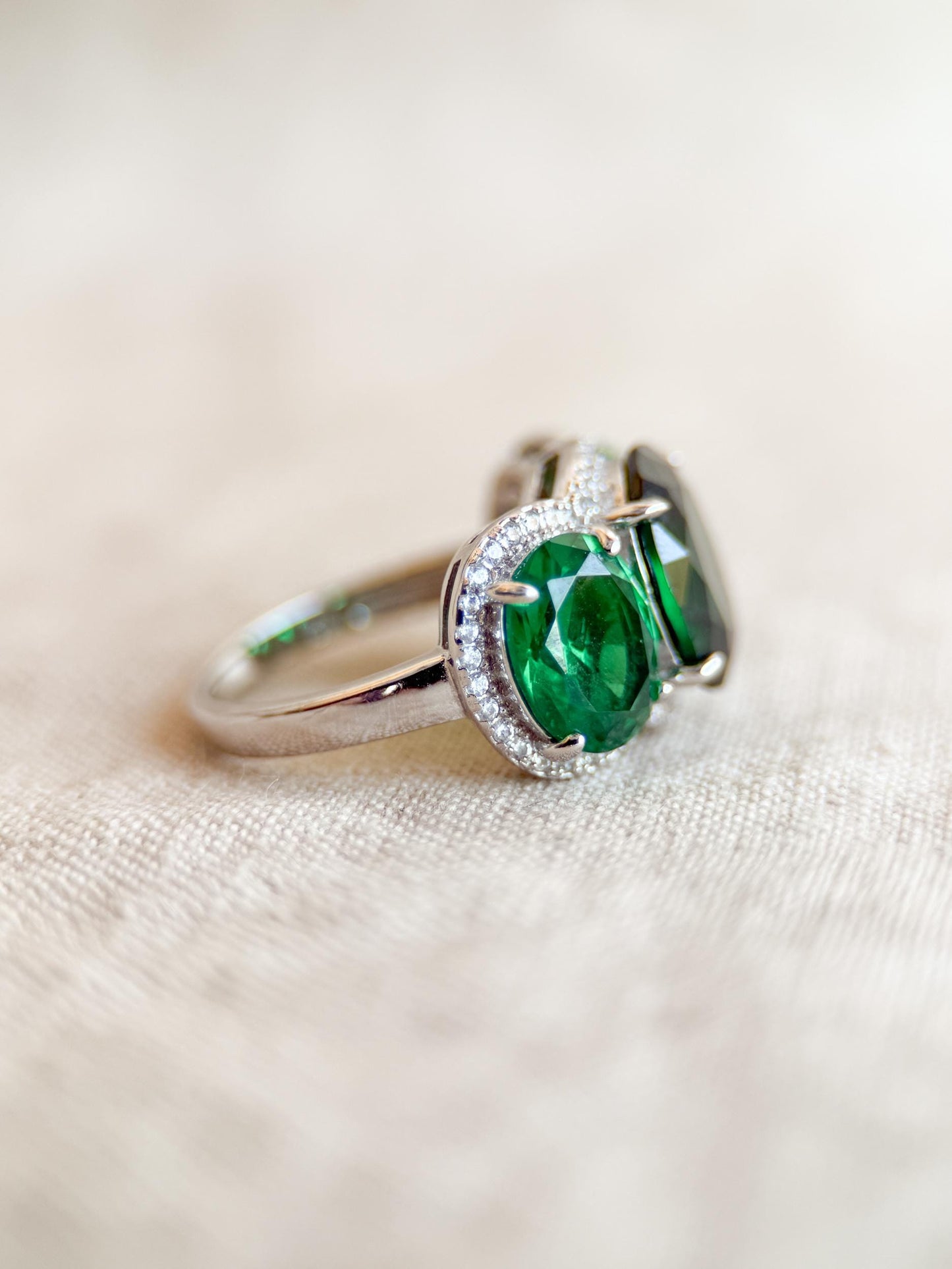 Vintage Green Gemstone Ring in Sterling Silver, Retro Jewelry from the 1990s