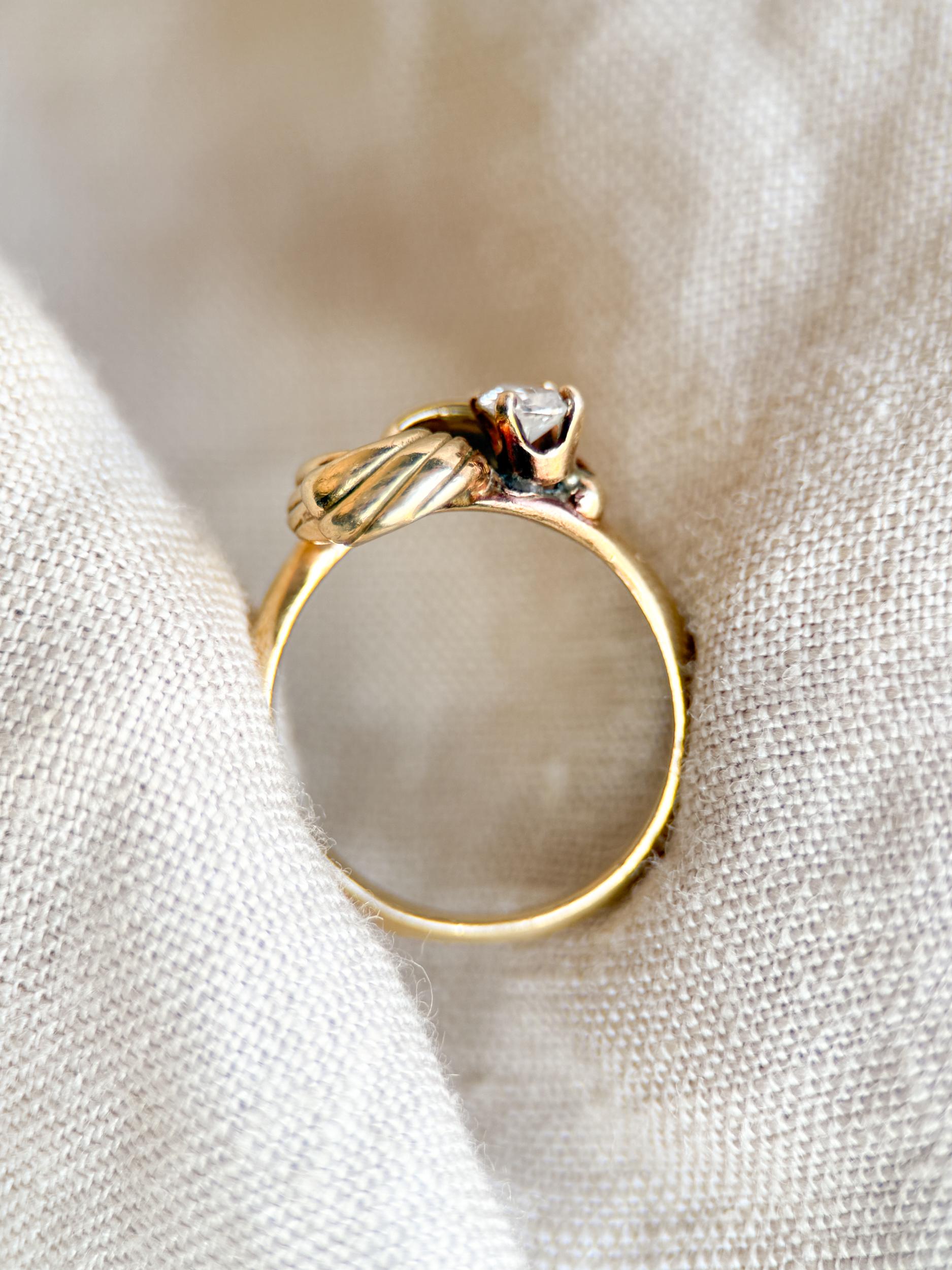 Vintage Pear Cut Diamond Filigree Engagement Ring in 14k Gold, Retro Jewelry from the 1970s