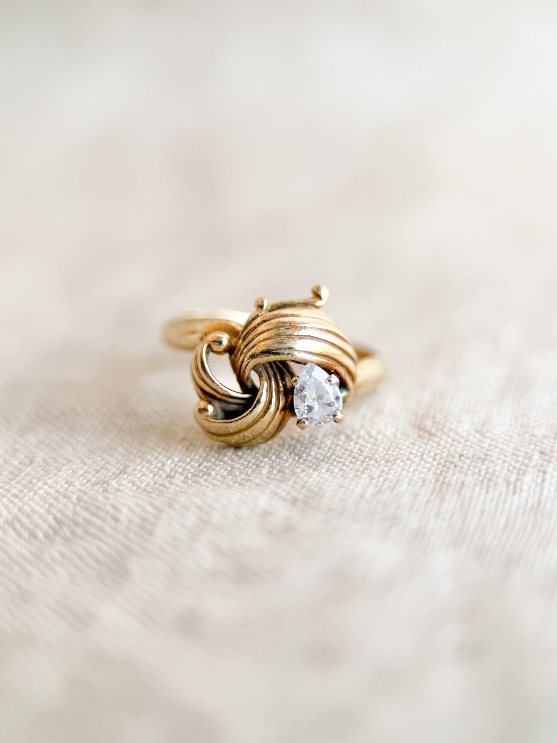Vintage Pear Cut Diamond Filigree Engagement Ring in 14k Gold, Retro Jewelry from the 1970s