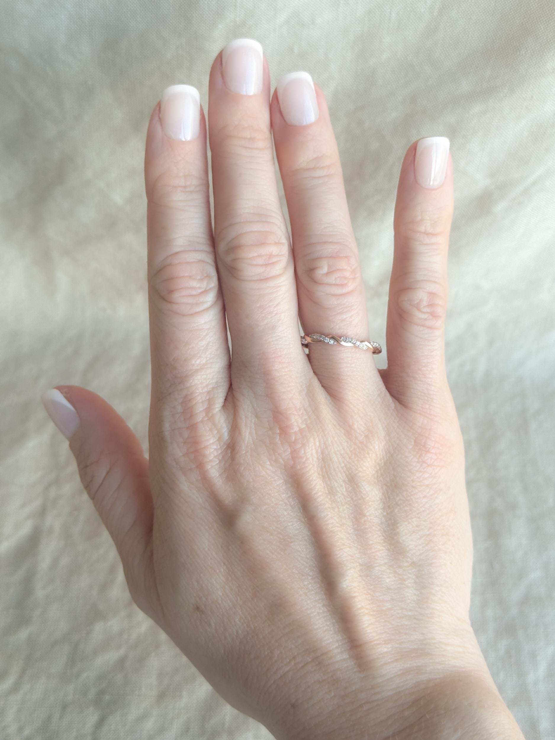 Vintage 2000s Rose Gold Diamond Wedding Band: 14k Retro Minimalist Heirloom Ring for Women