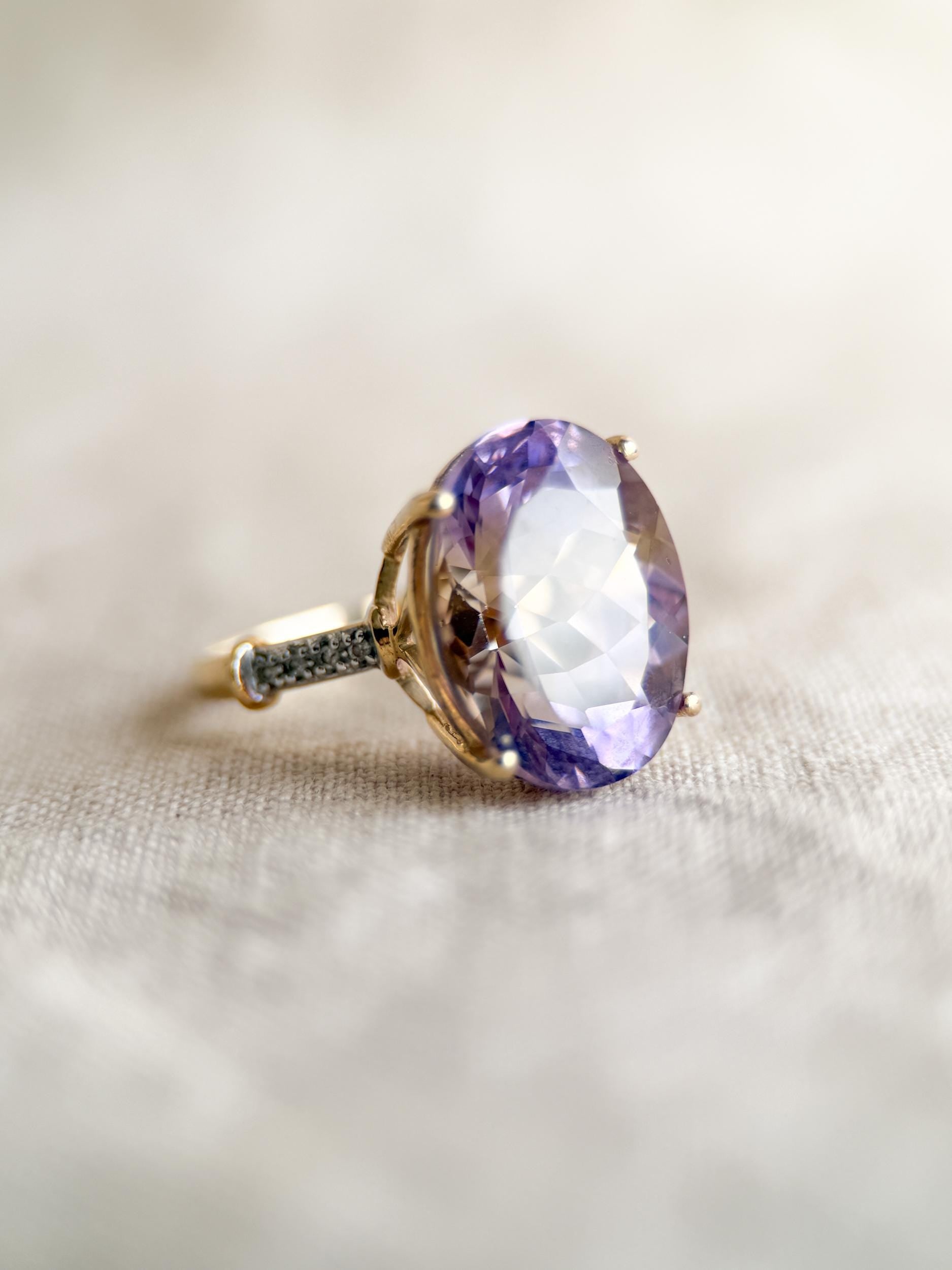 Vintage Oval Ametrine Gemstone and Diamond Ring in 10k Gold, Vintage Jewelry from the 1990s