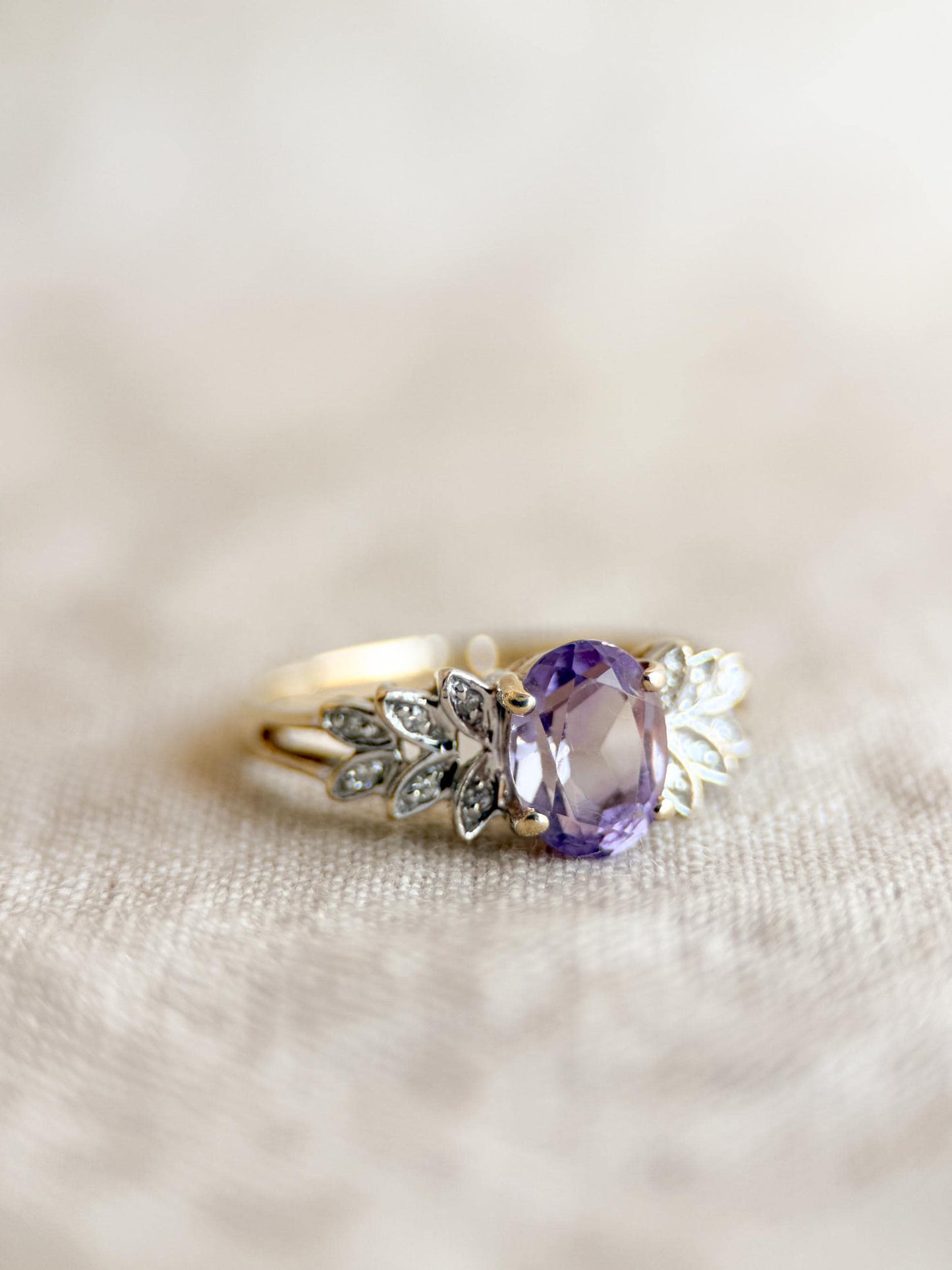 Vintage 1990s Oval Amethyst Ring - 14k Gold Statement Piece, Retro Floral Cocktail Jewelry