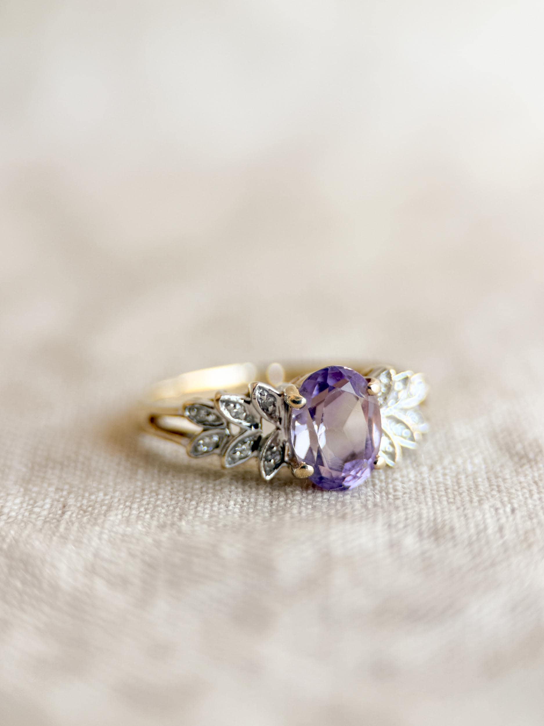 Vintage 1990s Oval Amethyst Ring - 14k Gold Statement Piece, Retro Floral Cocktail Jewelry