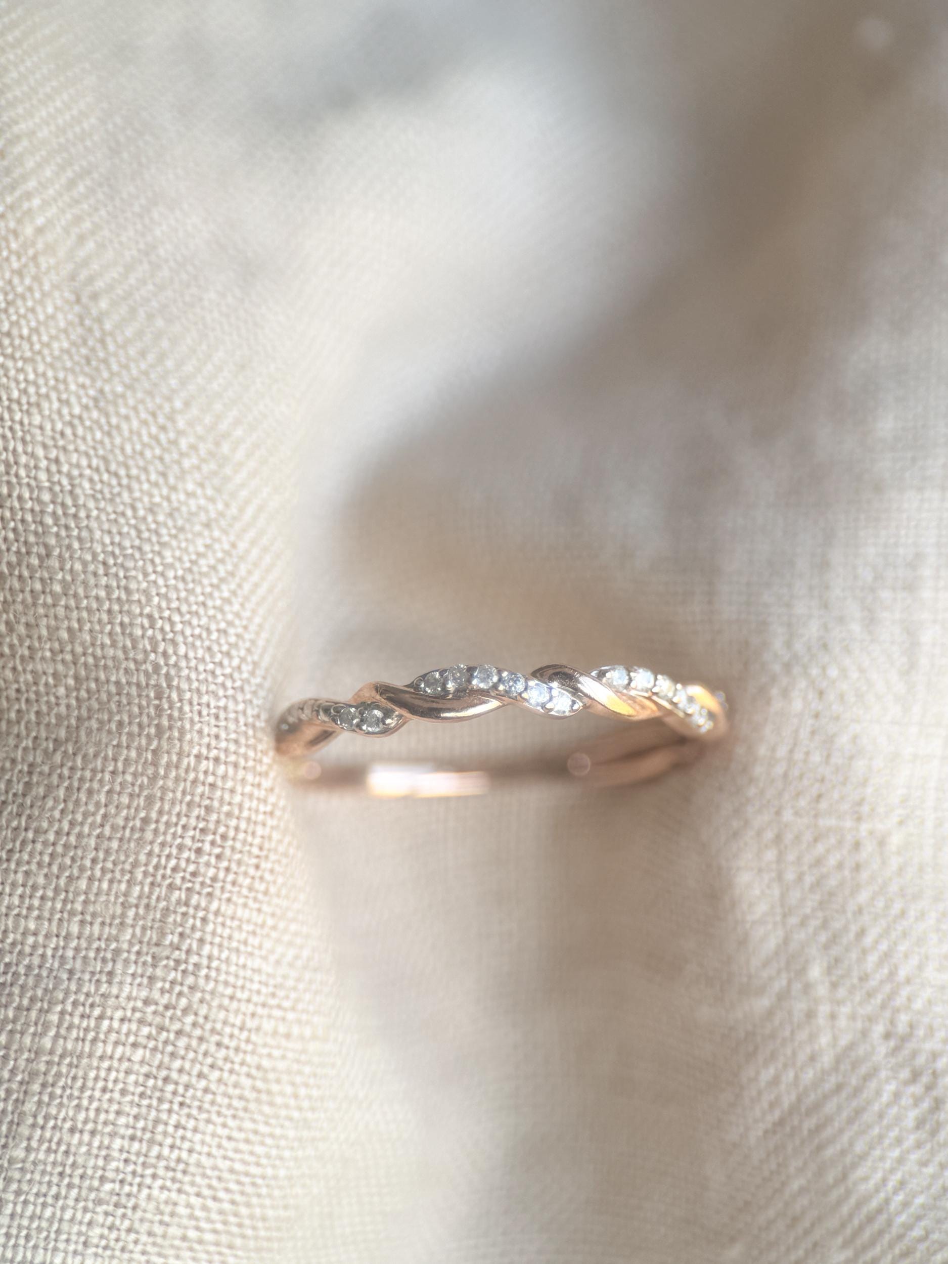 Vintage 2000s Rose Gold Diamond Wedding Band: 14k Retro Minimalist Heirloom Ring for Women