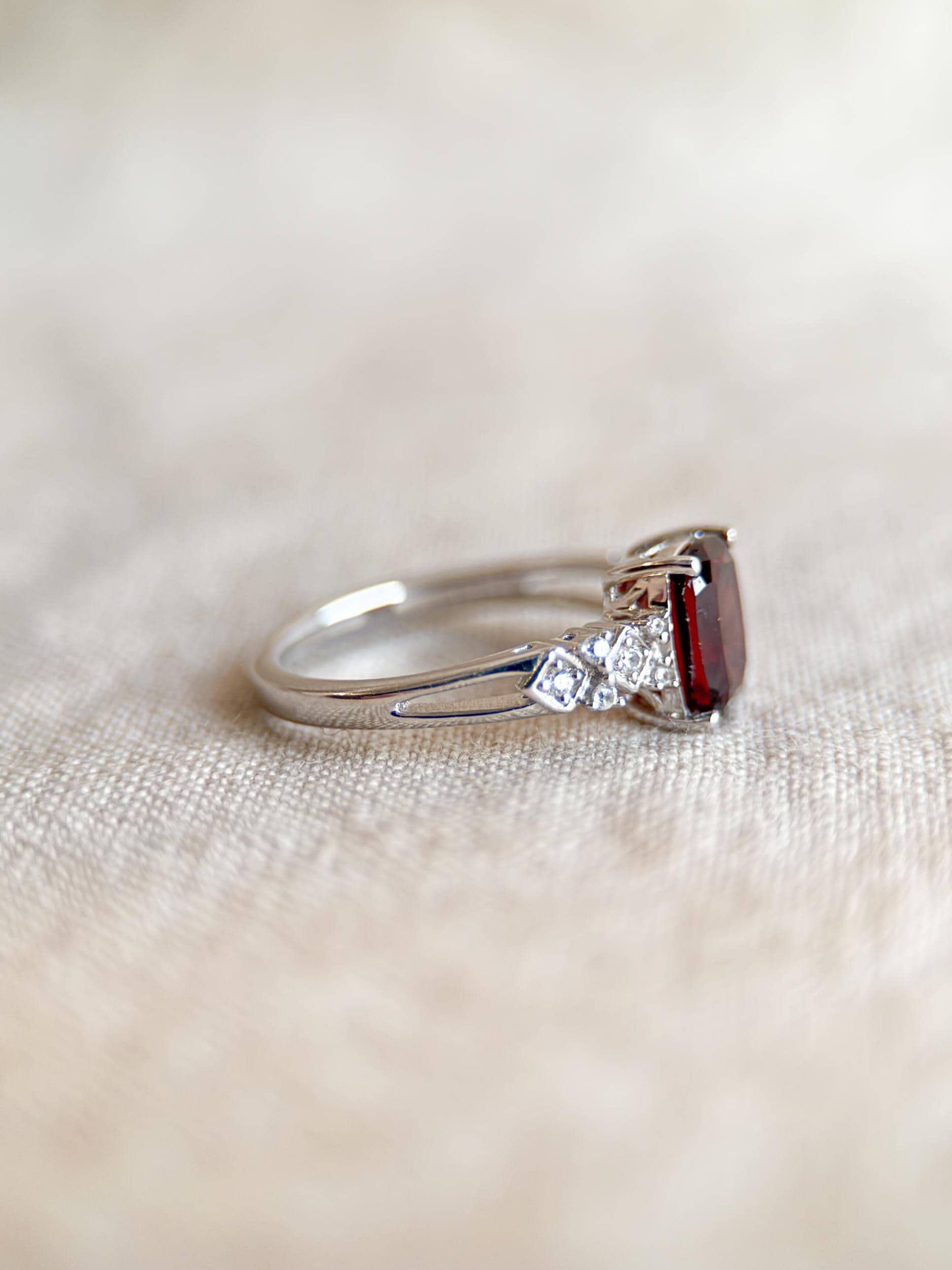 Vintage Sterling Silver Garnet Gemstone Ring, Faceted Gemstone Statement Ring, Classic Elegant Jewelry