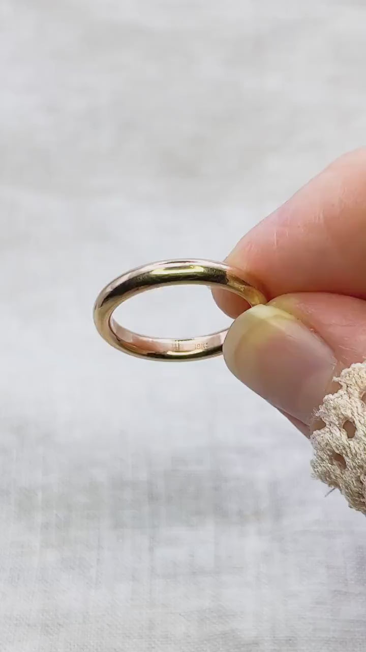 Vintage Rose Gold Simple Wedding Band in 18k Gold