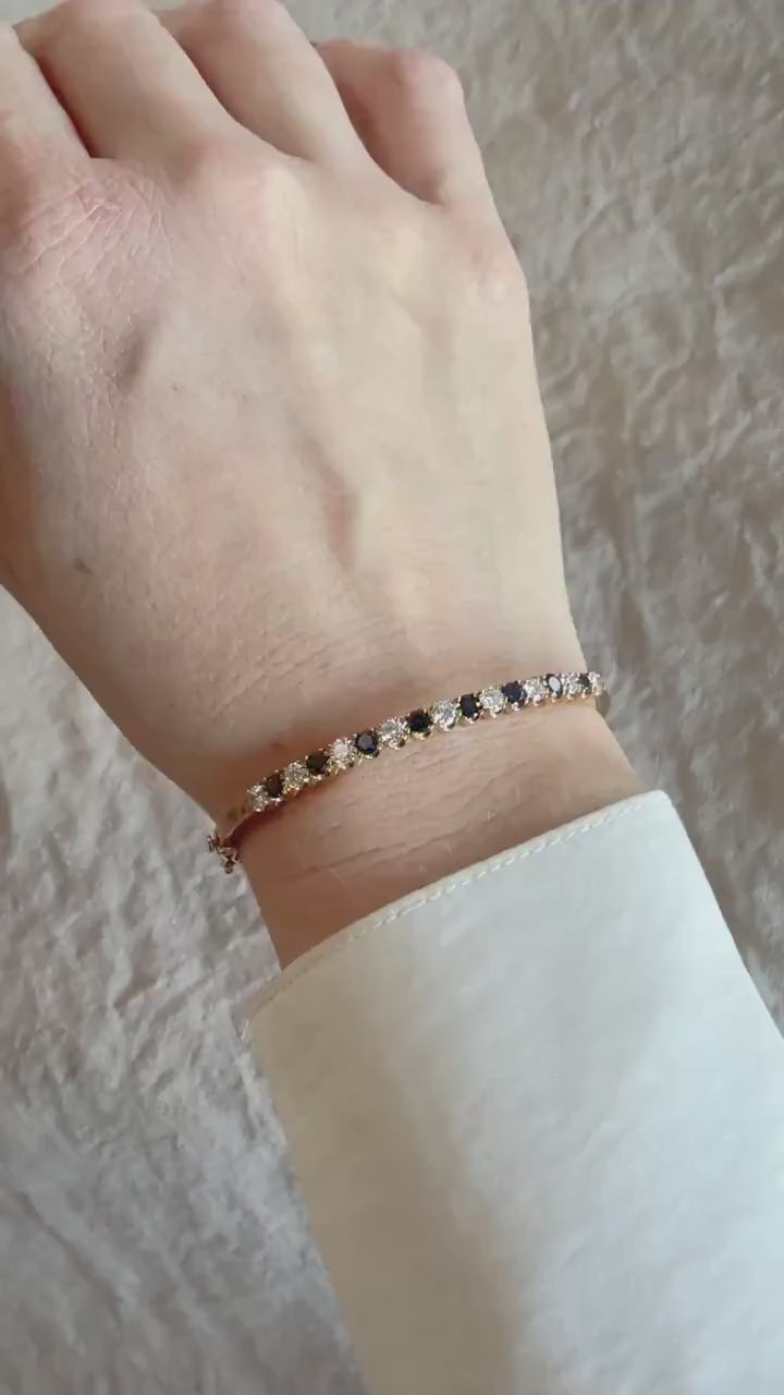 Vintage Diamond and Sapphire Hinged Bangle Bracelet in 18k Gold