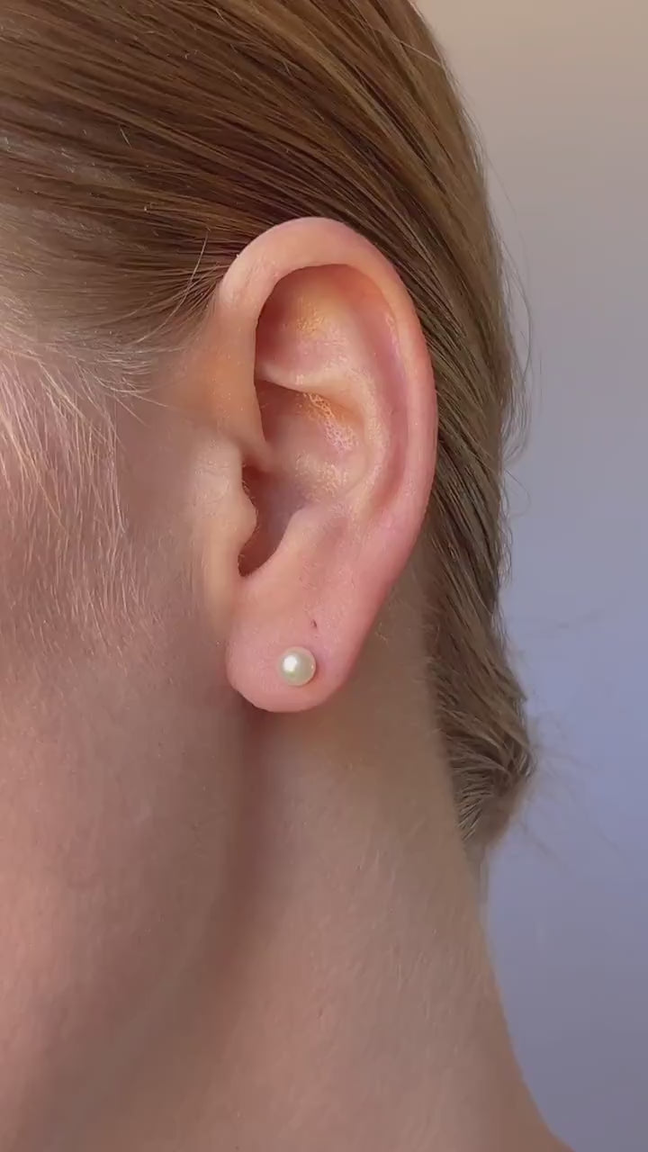 Vintage Pearl Stud Earrings in 14k Gold