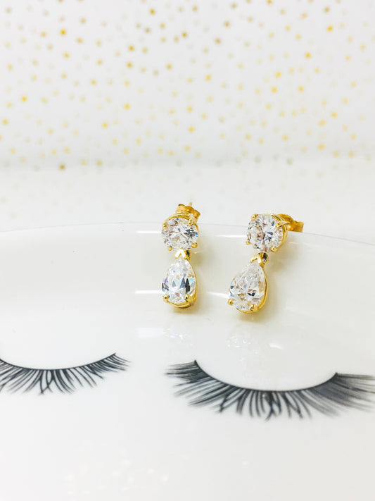 Vintage Cubic Zirconia Drop Earrings in 14k Gold, Vintage Jewelry from the 1990s - Timeless, Sustainable, @JewelryOnRepeat