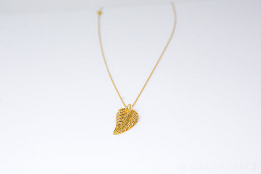 Vintage Diamond Leaf Pendant in 14k Gold, Vintage Jewelry from the 1990s - Timeless, Sustainable, @JewelryOnRepeat