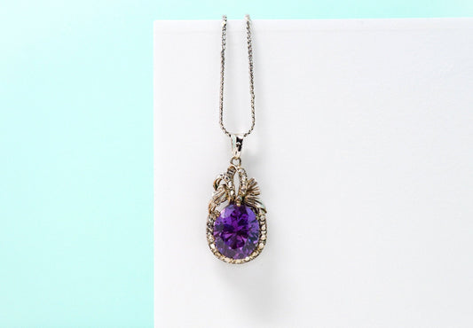 Vintage Purple Sapphire Pendant Necklace in 18k White Gold, Vintage Jewelry from the 1950s - Timeless, Sustainable, @JewelryOnRepeat