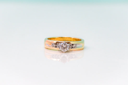 Vintage Diamond Engagement Ring in 14k Gold, Retro Jewelry from the 1990s - Timeless, Sustainable, @JewelryOnRepeat