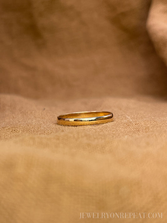 Vintage Rose Gold Wedding Band in 14k Gold, Vintage Jewelry from the 1930s - Timeless, Sustainable, @JewelryOnRepeat