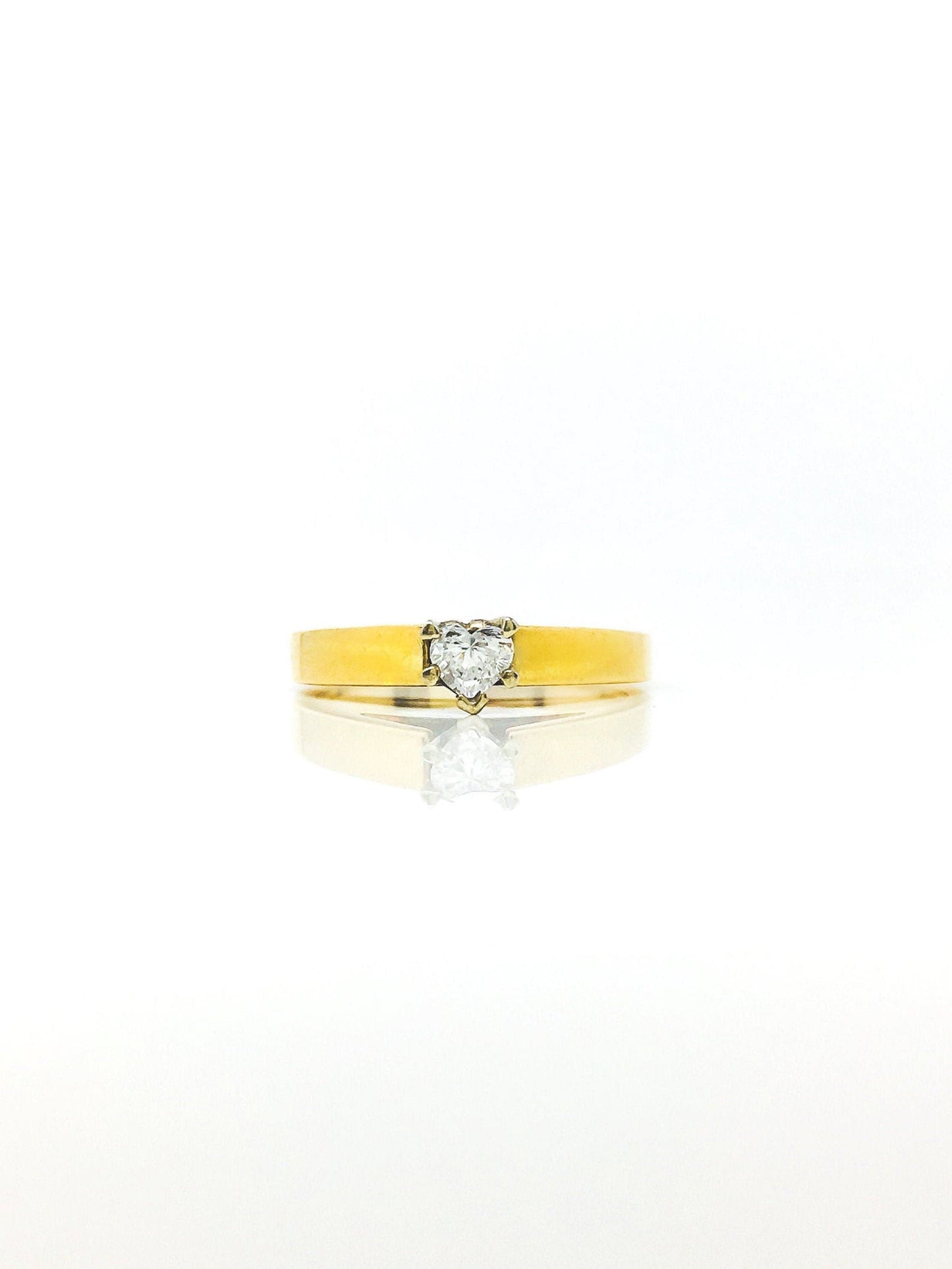 Vintage Diamond Heart Cut Solitaire Engagement Ring in 14k Gold