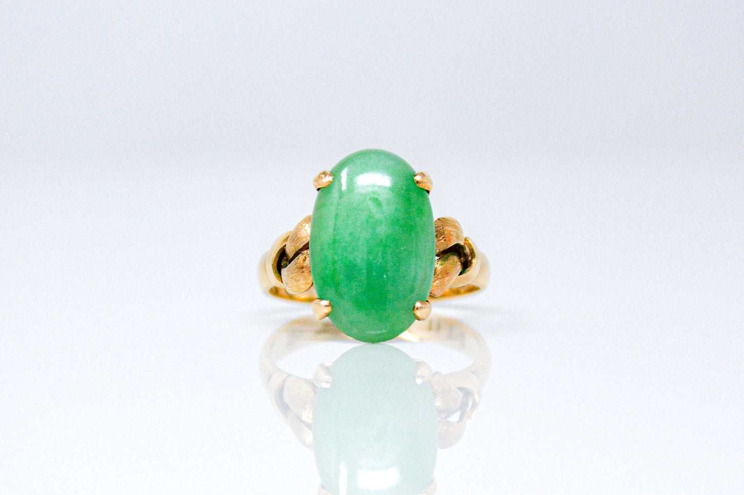 Vintage Jade Ring in 14k Gold