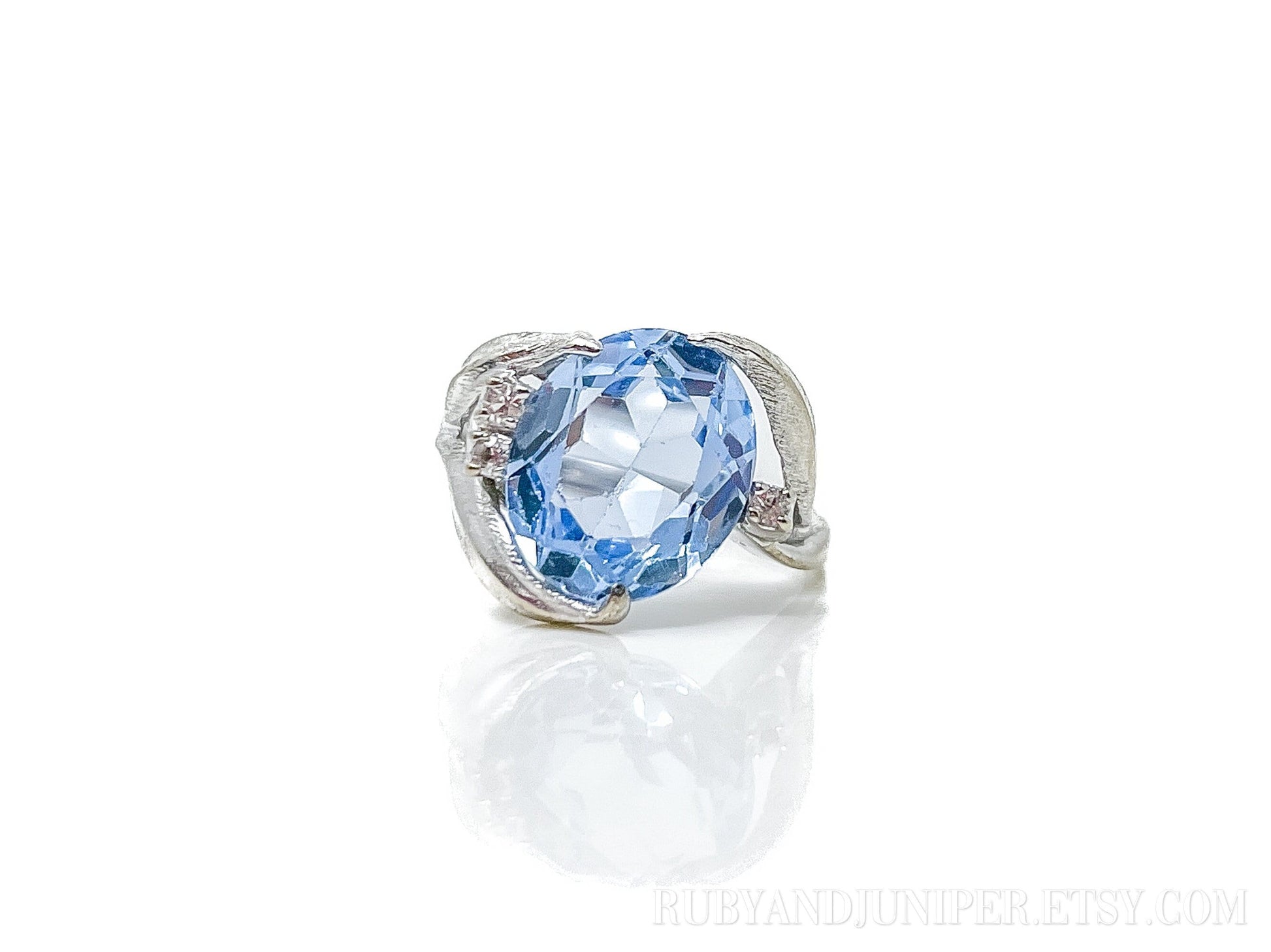 Vintage Blue Spinel Gemstone Ring in 14k White Gold