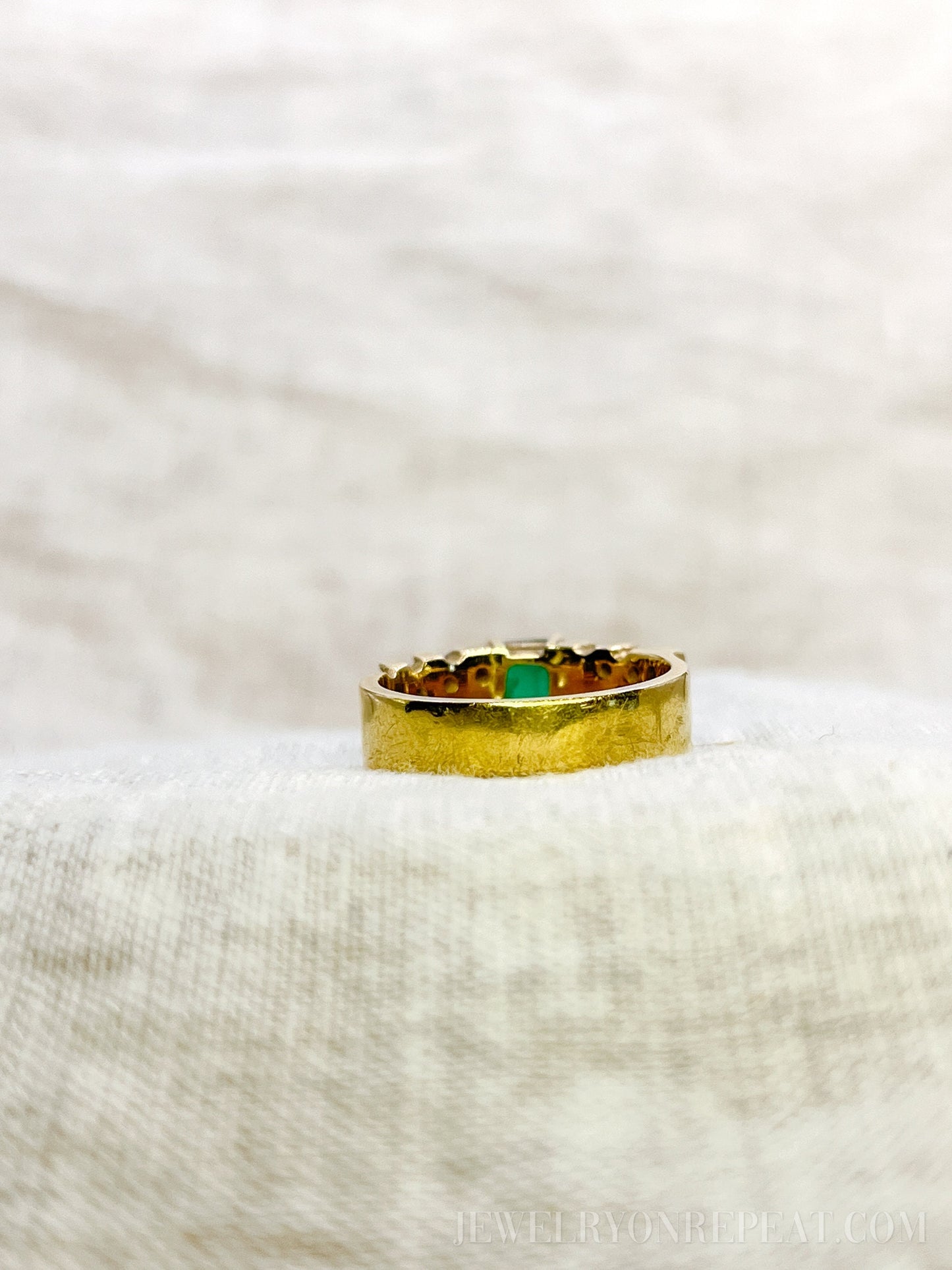 Vintage 1970s Emerald & Diamond Ring in 18k Gold