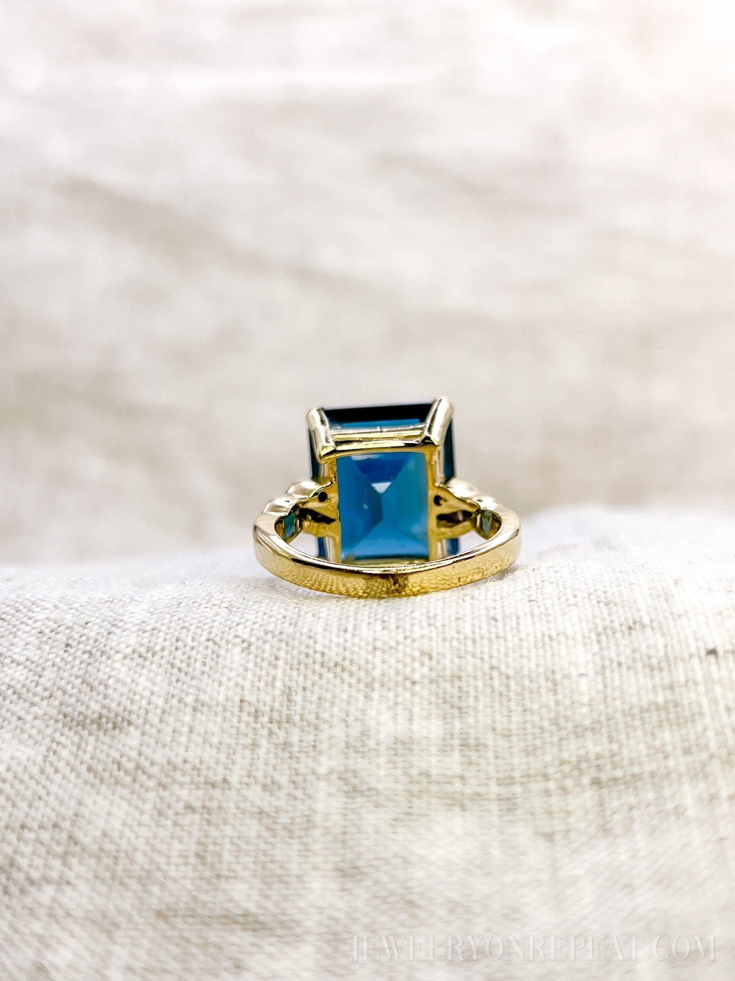 Vintage Blue Topaz Gemstone Cocktail Ring in 14k Gold