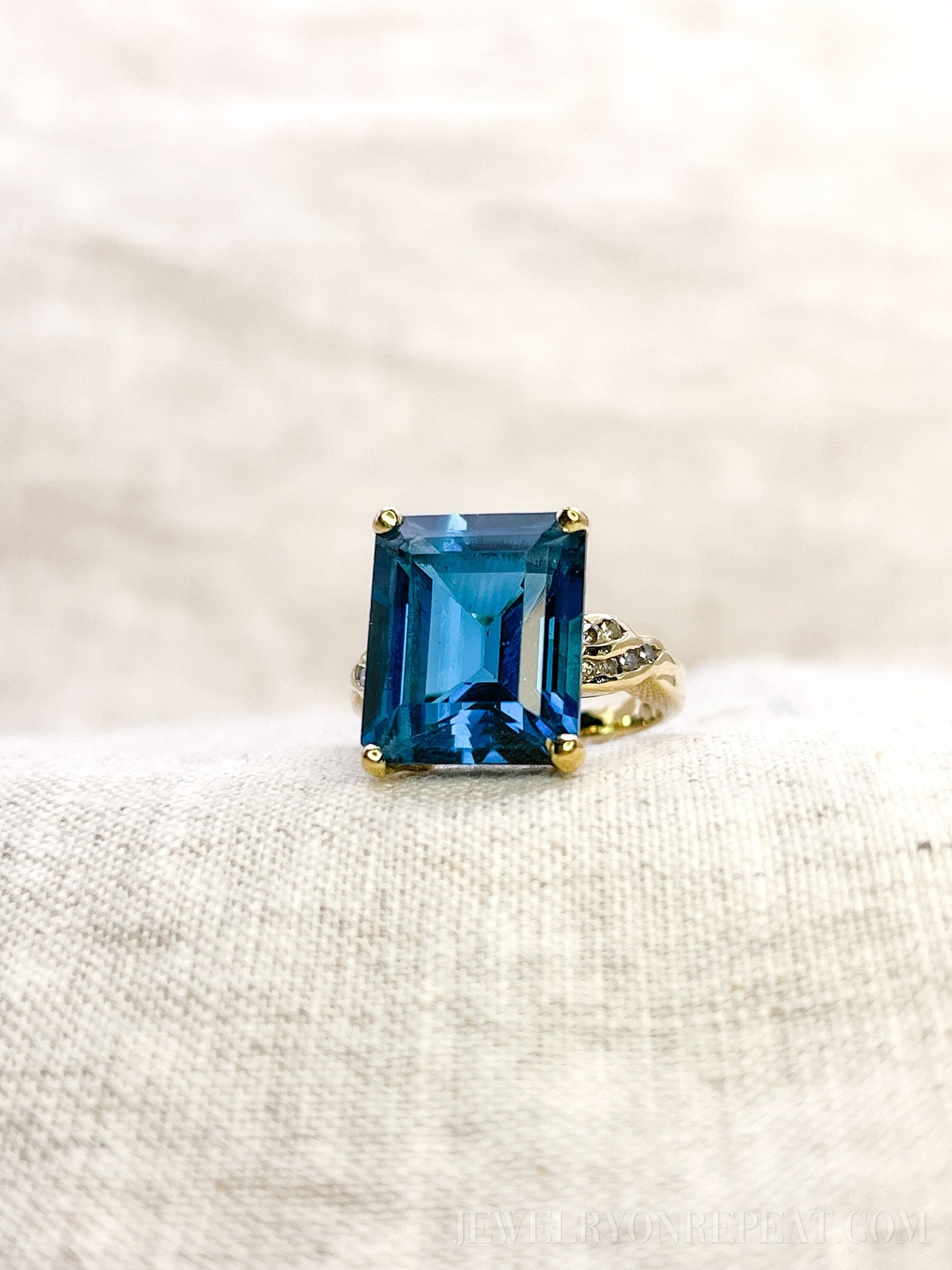 Vintage Blue Topaz Gemstone Cocktail Ring in 14k Gold