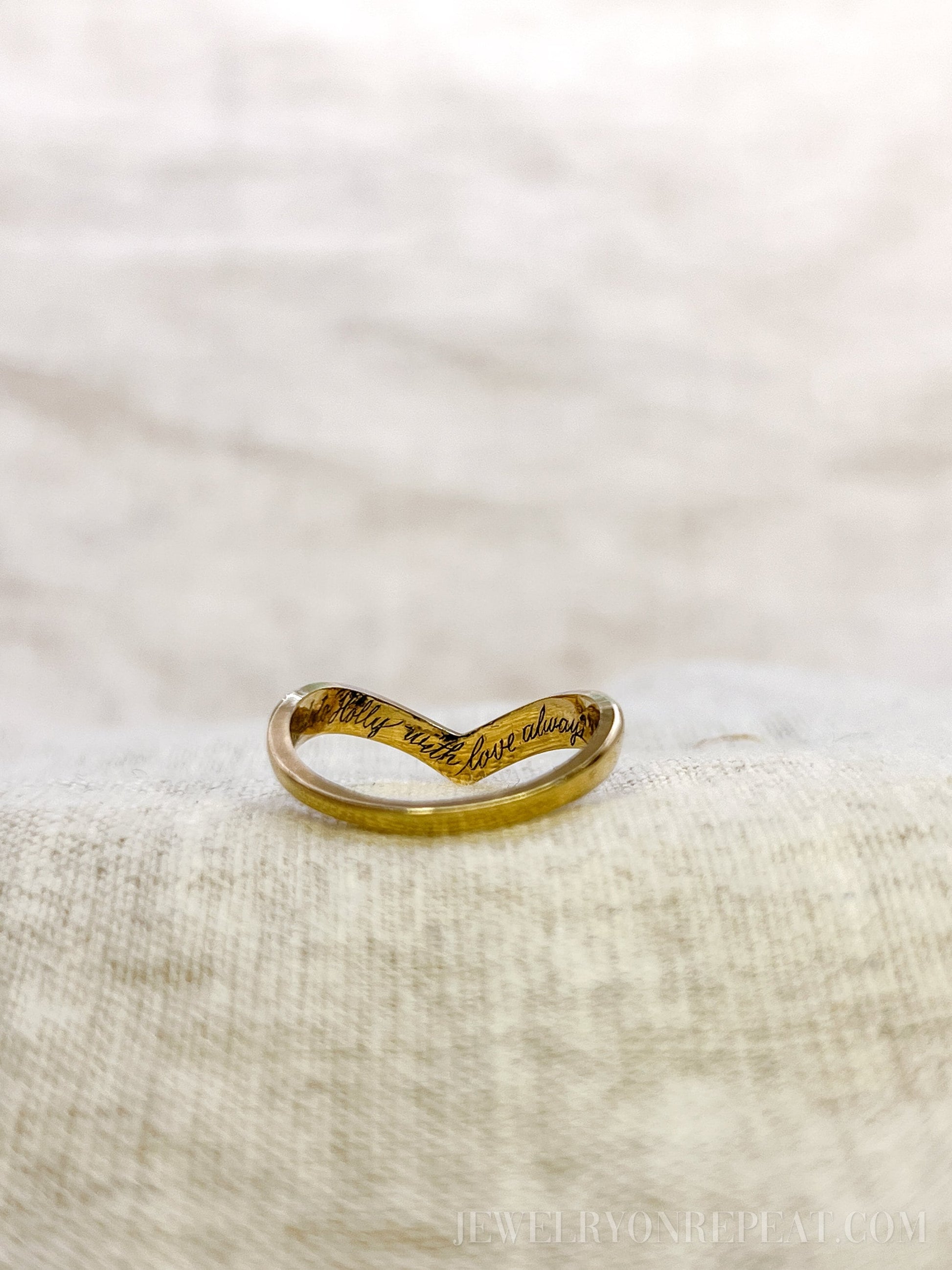 Vintage 1970s Chevron Wedding Band in 14k Gold